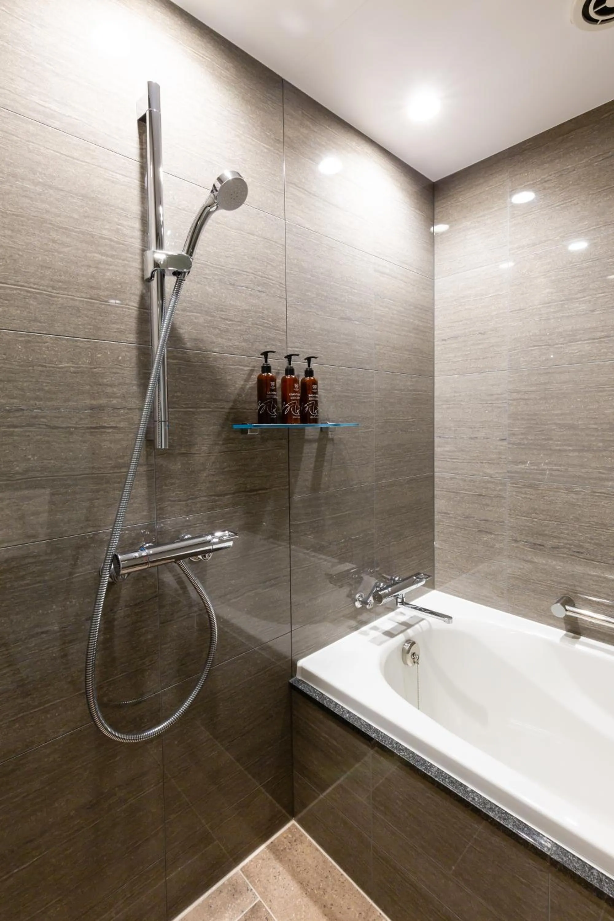 The Royal Park Canvas - Ginza 8