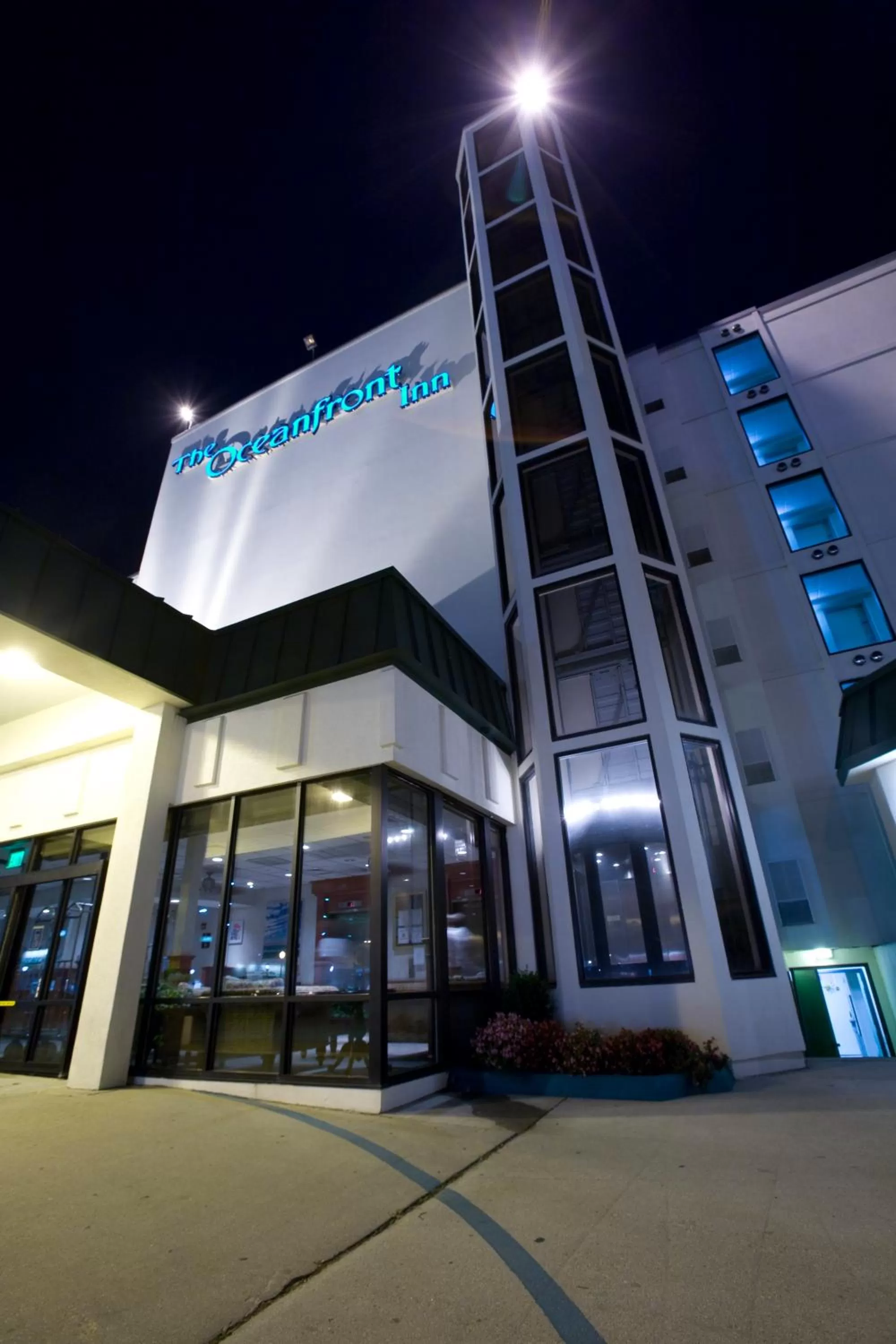 Facade/entrance in The Oceanfront Inn - Virginia Beach