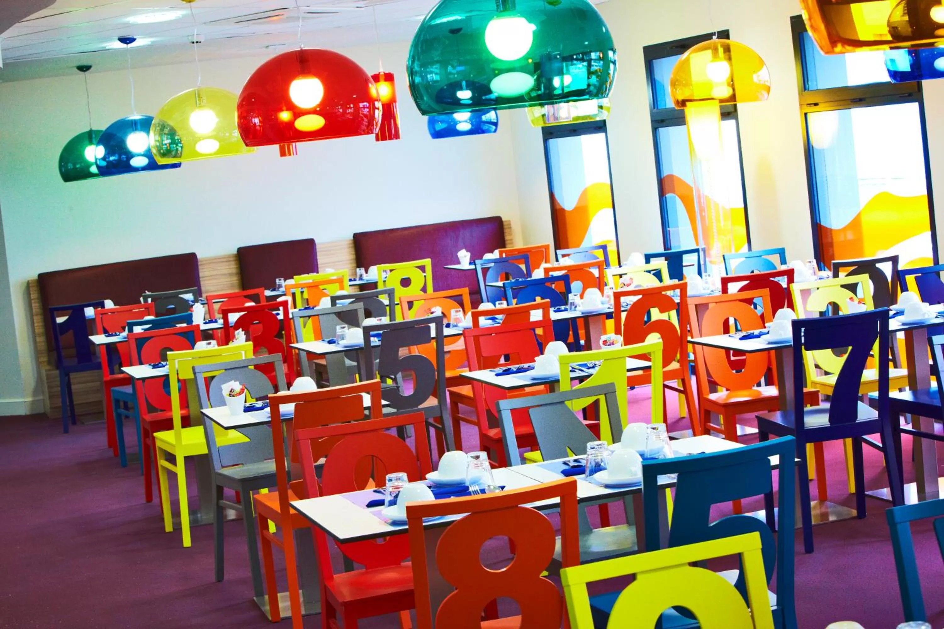 Restaurant/places to eat in Hôtel Confort La Rochelle Centre les Minimes