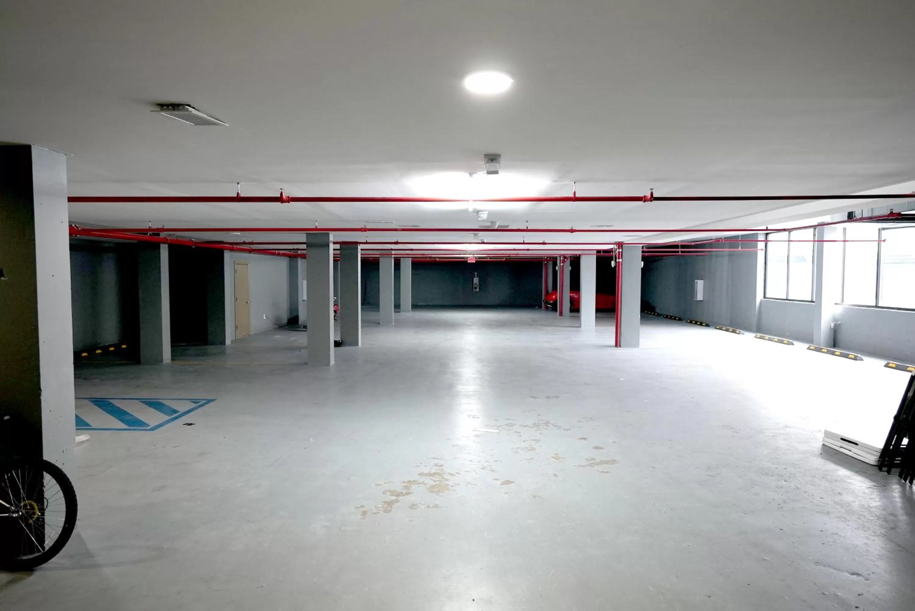 Parking in Hotel Liberty Inn & Suites-JFK Airport- La Guardia Airport