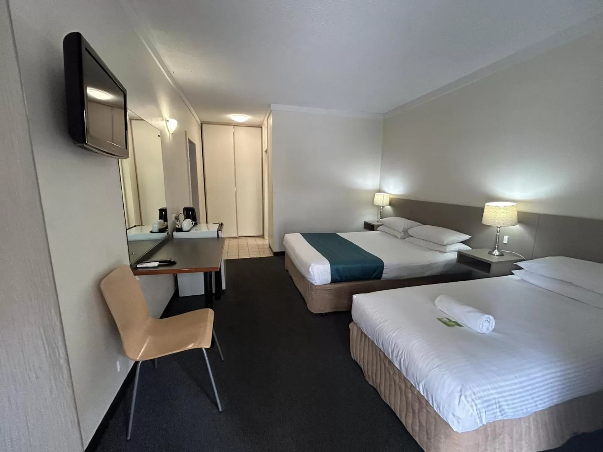 Bed in Buffalo Motor Inn