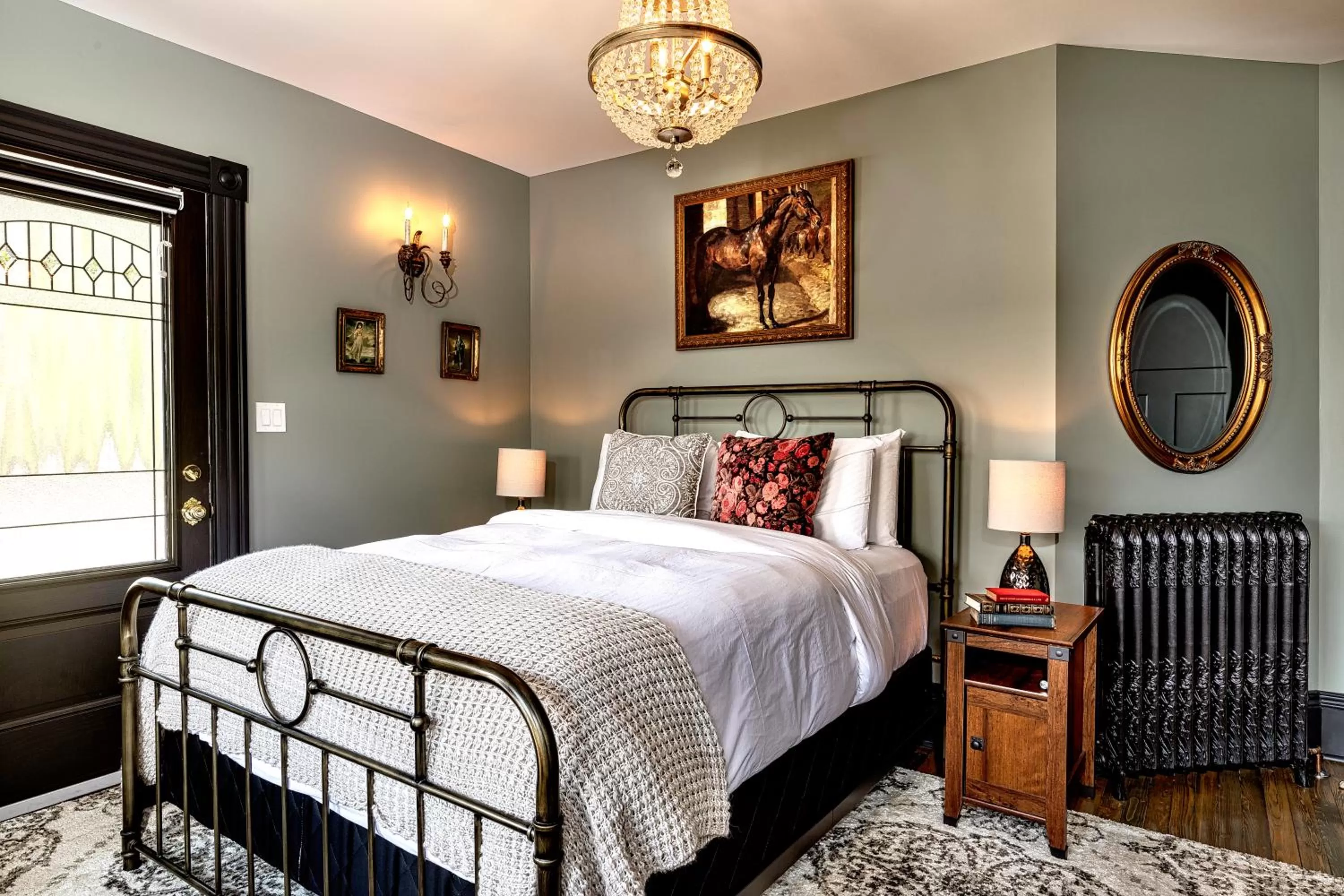 Bed in Slaymaker & Nichols Gastro House & Inn