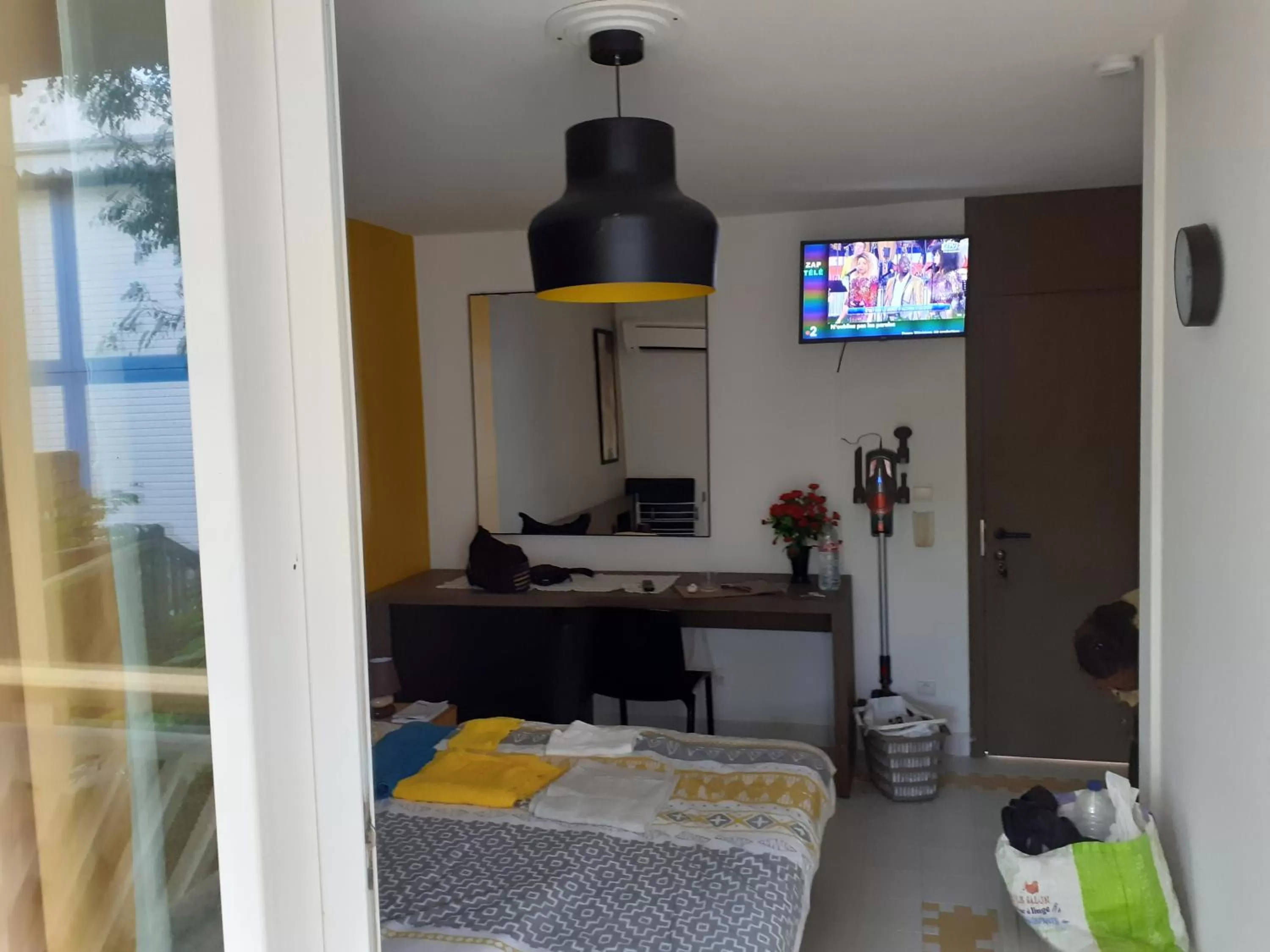 TV and multimedia in Le Studio les Tropiques au Village MANGANAO