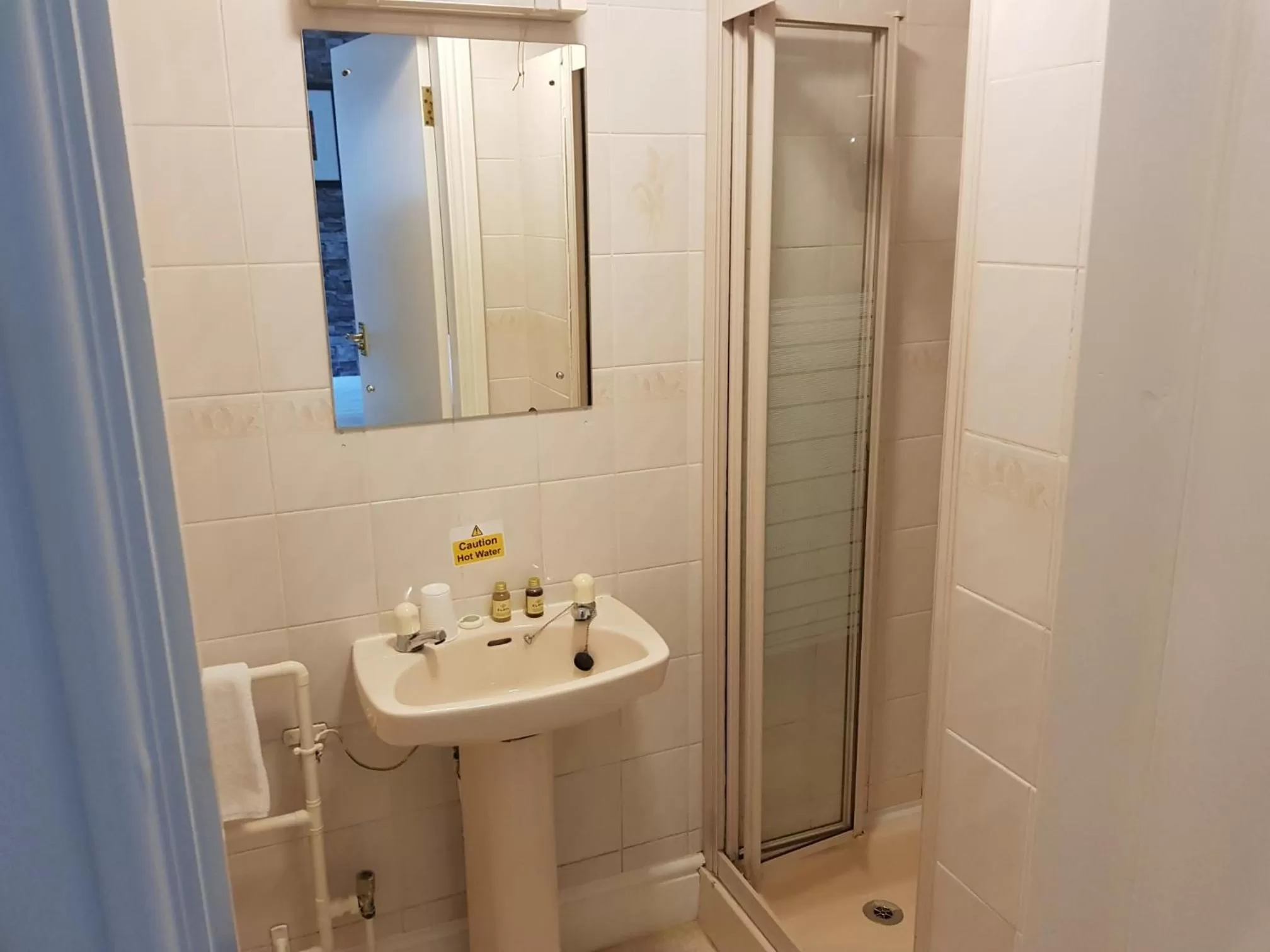 Bathroom in Glan Aber Hotel