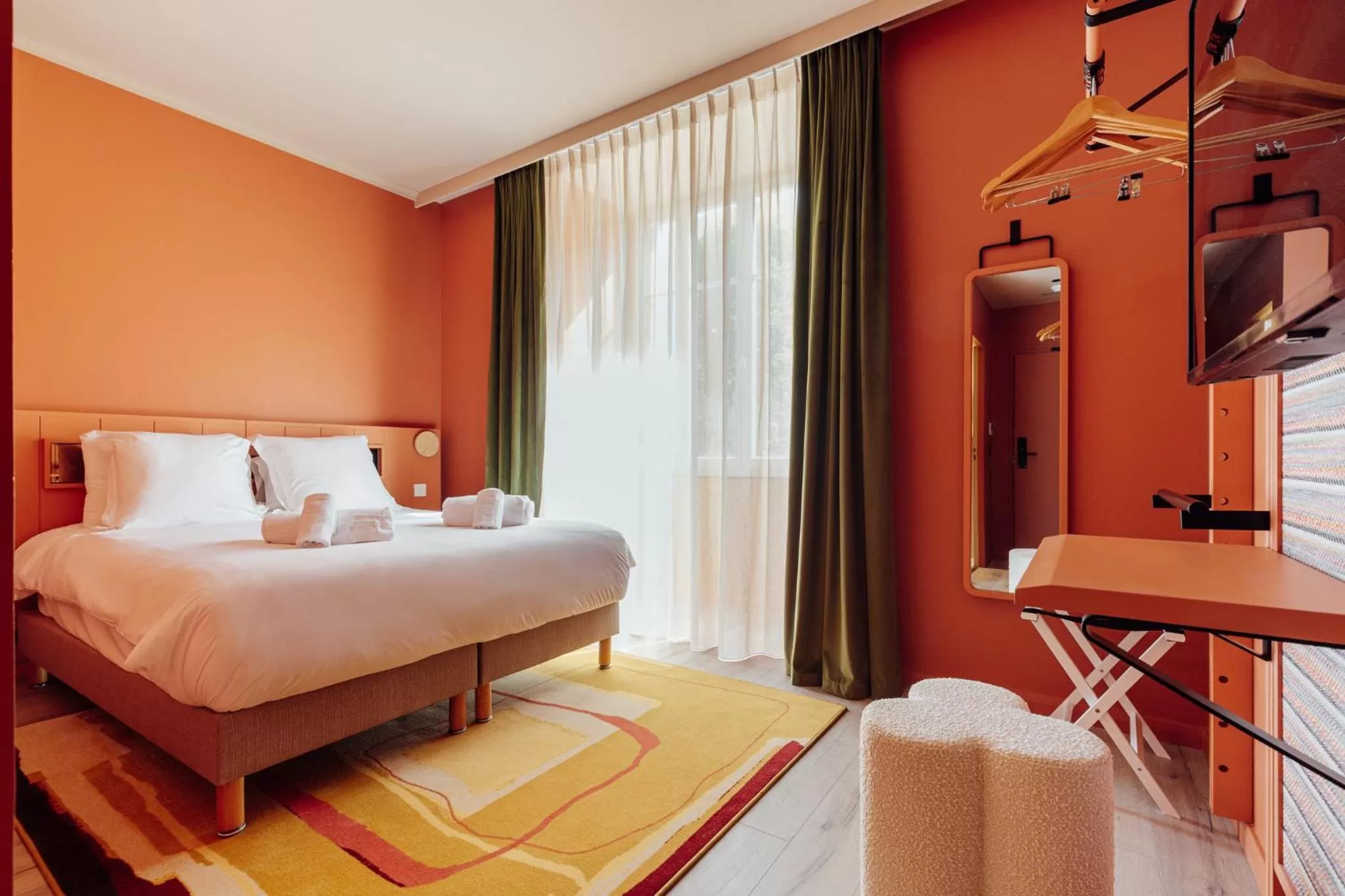 Photo of the whole room, Bed in Gogaille - Fernand Rabier - accès autonome