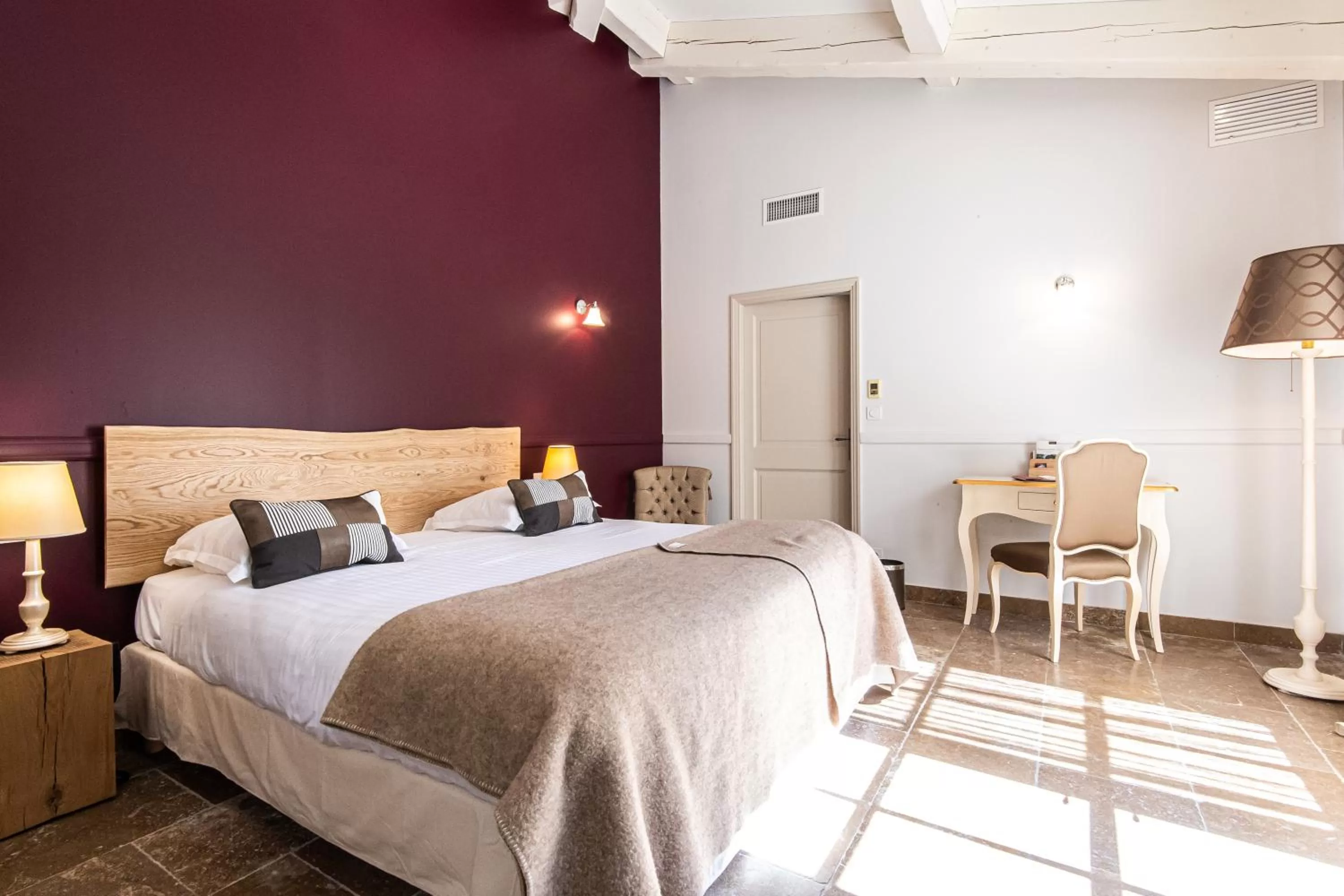 Patio, Bed in Hôtel Mas Valentine