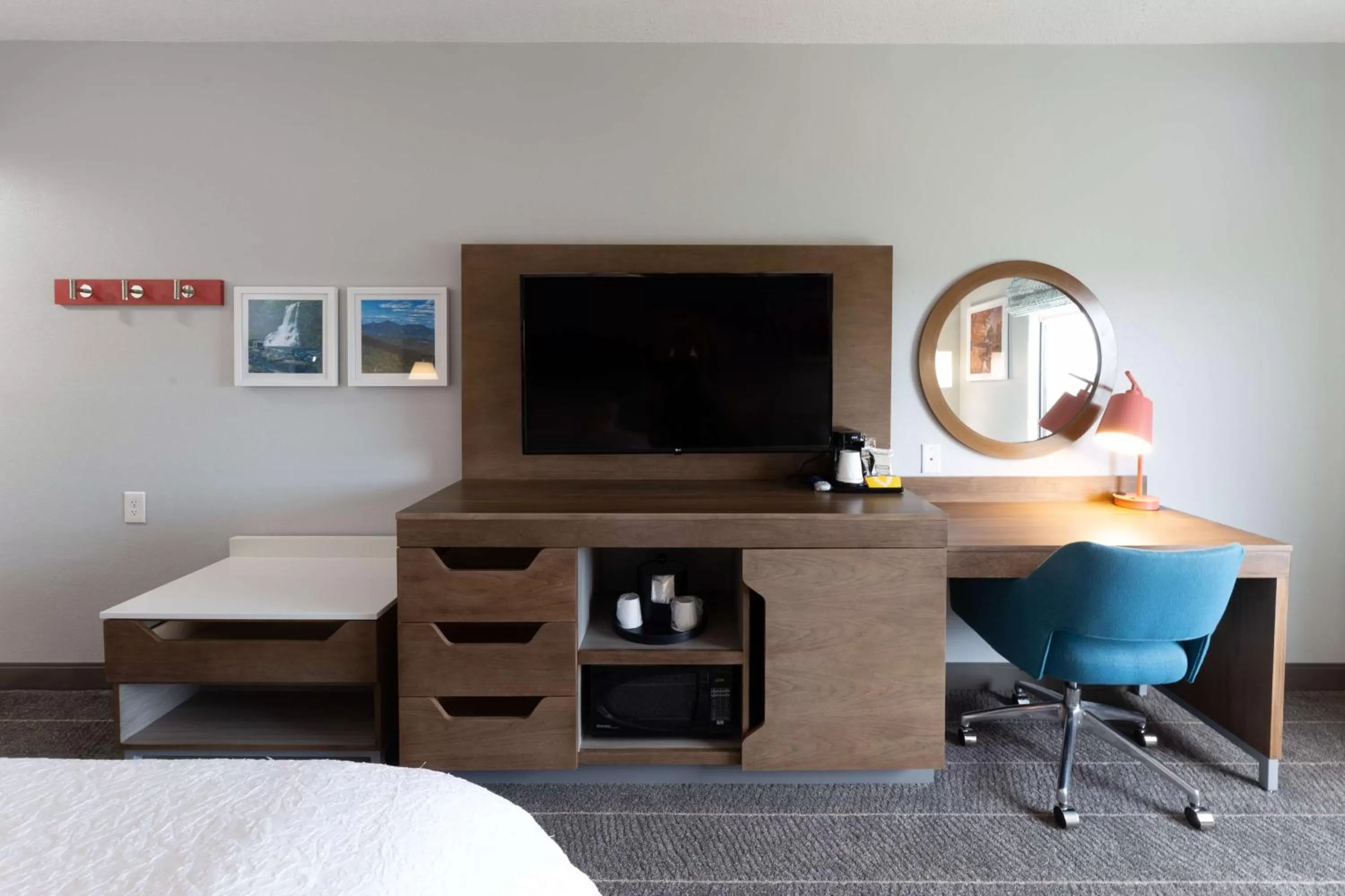 Bedroom, Bed in Hampton Inn Christiansburg/Blacksburg