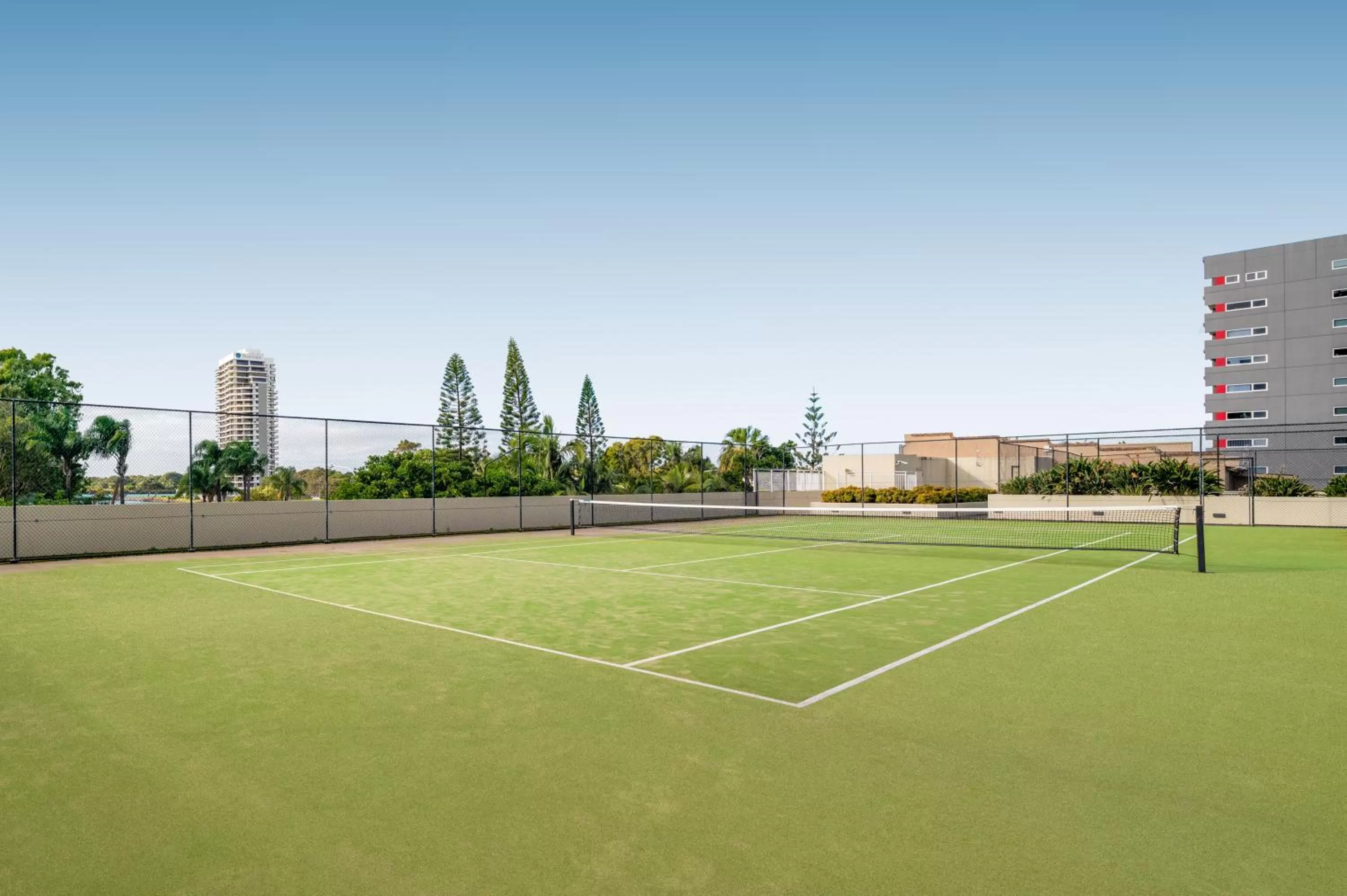 Tennis court in The Sebel Twin Towns