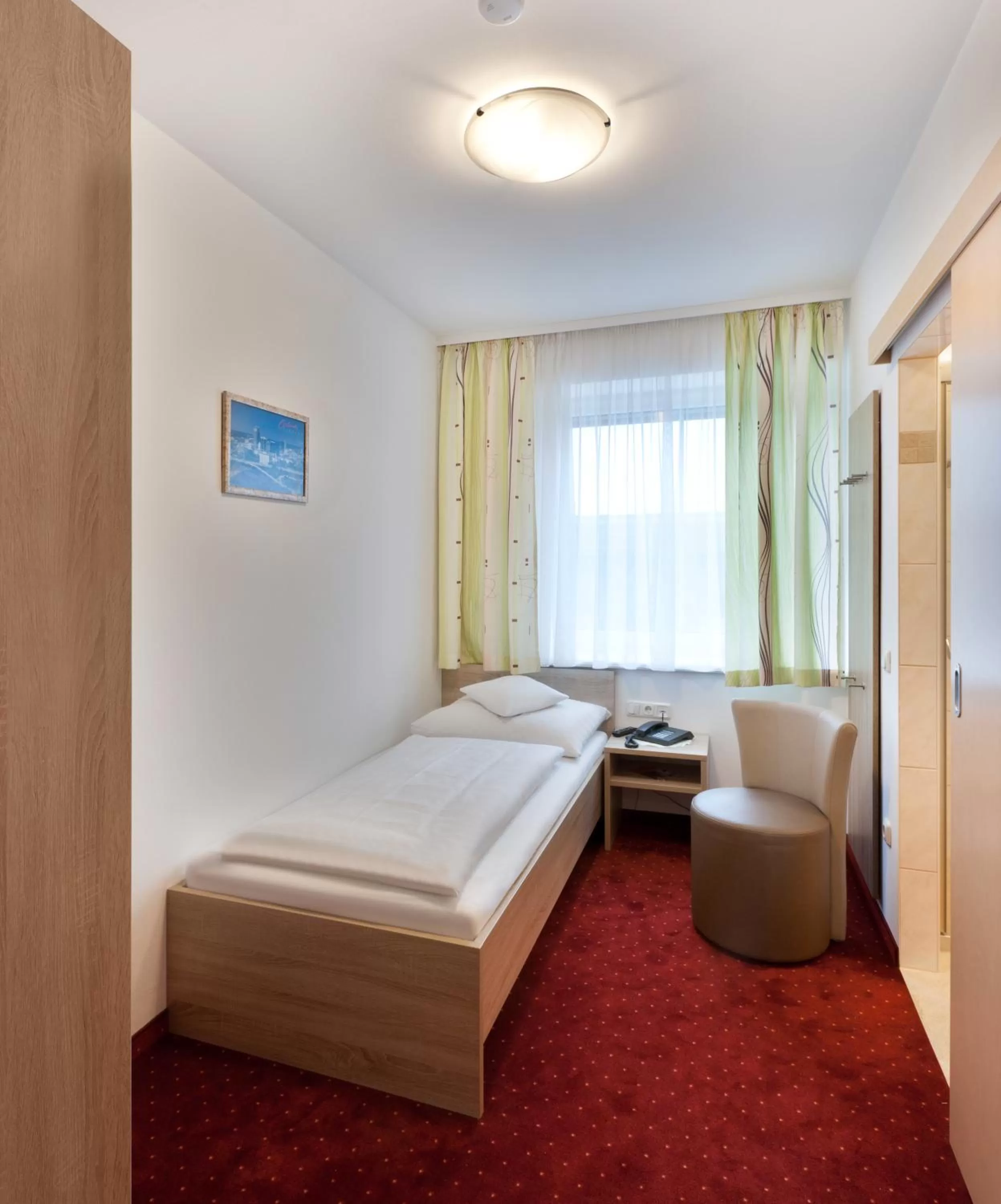 Photo of the whole room, Bed in Hotel Restaurant Wallner I contactless check-in