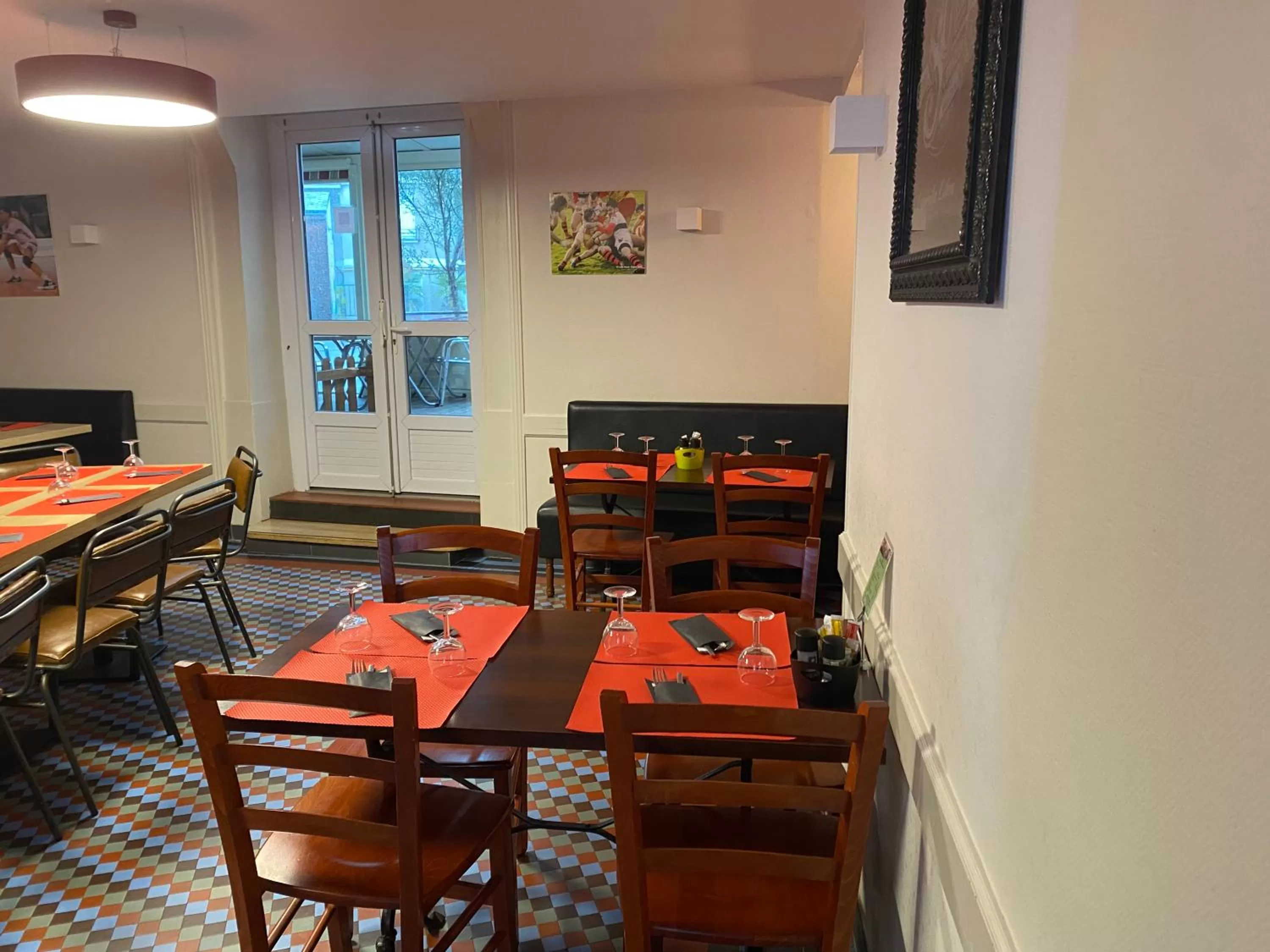 Restaurant/places to eat in Hotel le Faisan