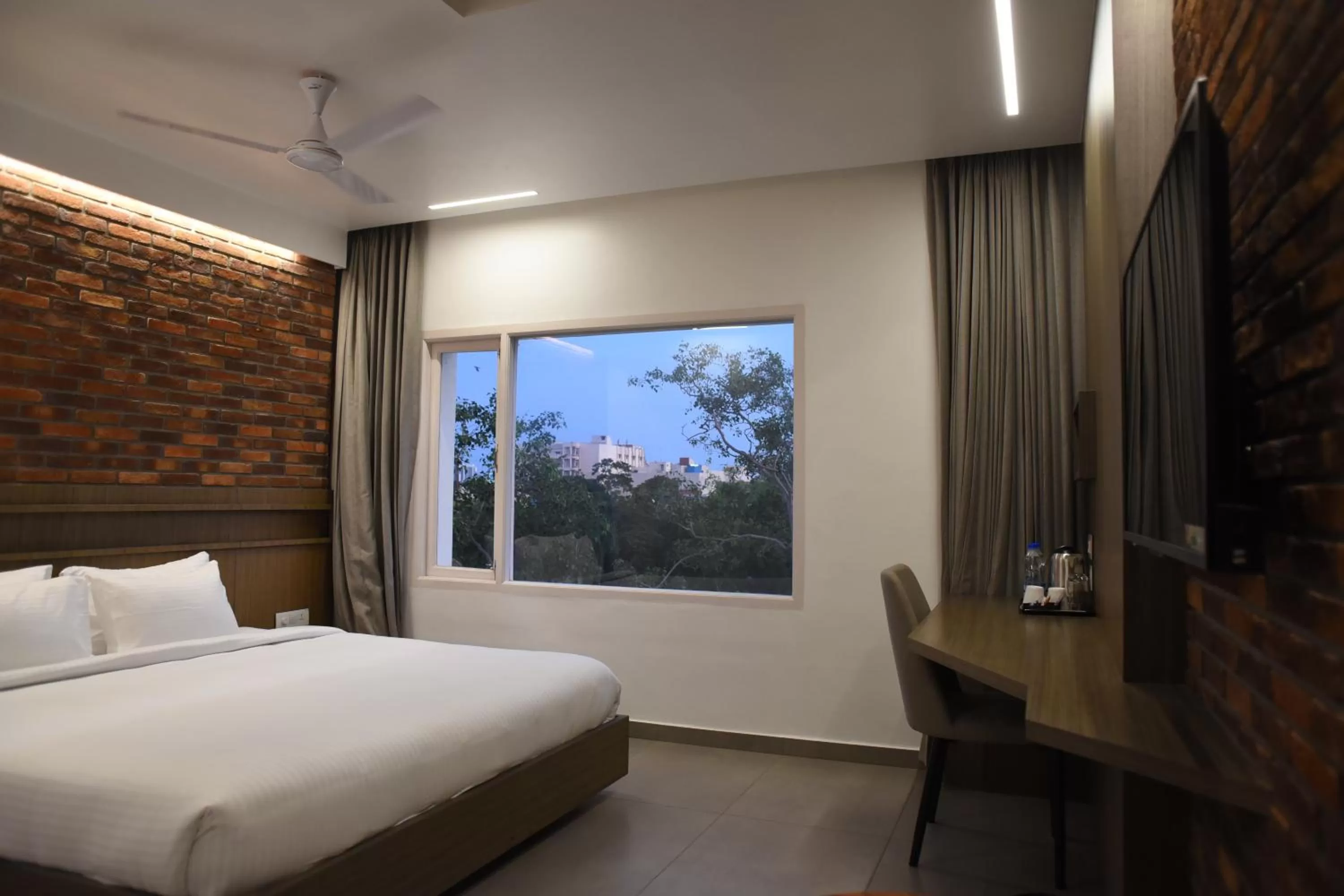 Bedroom, Bed in RATHNA RESIDENCY - Near US CONSULATE