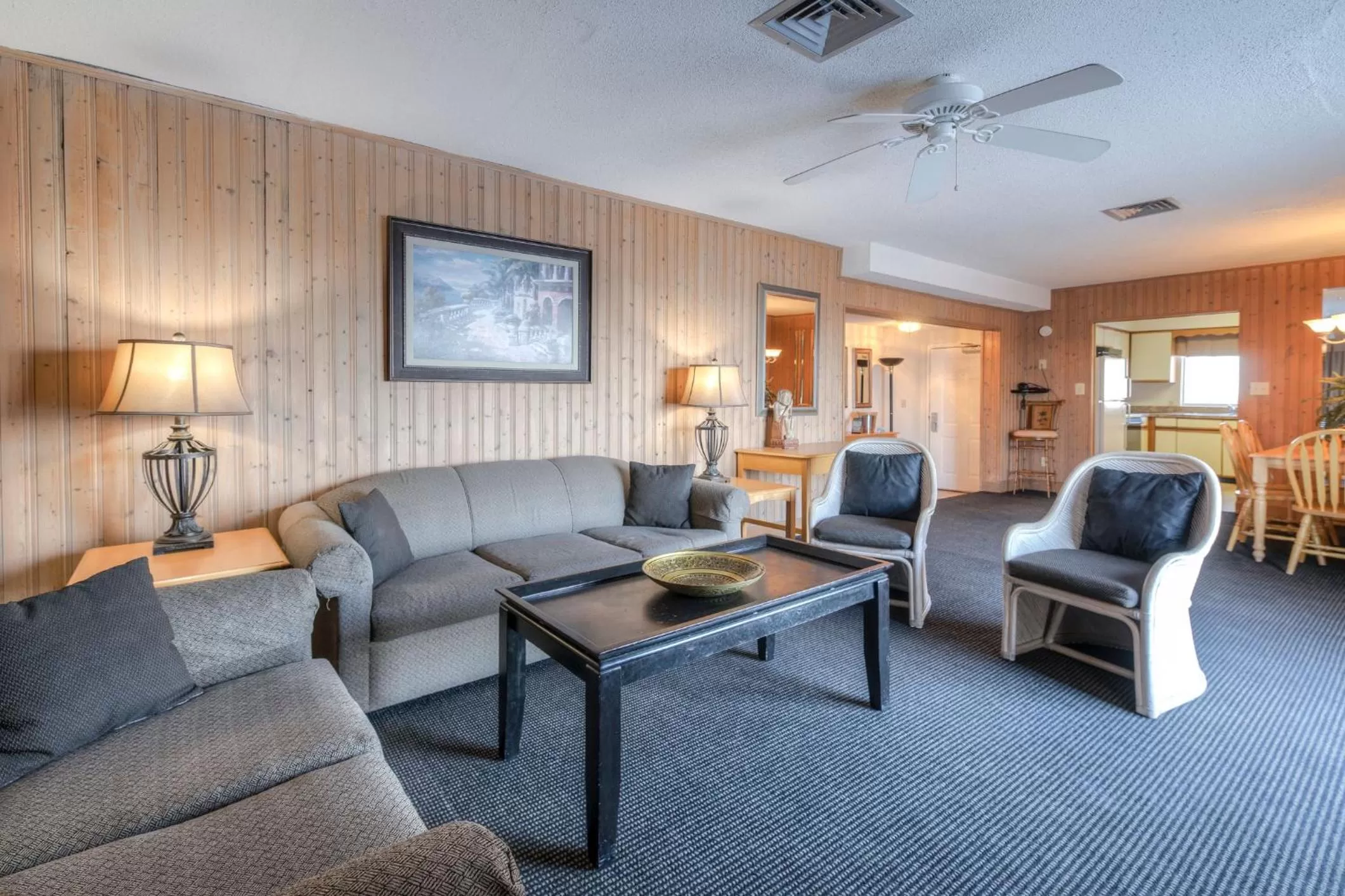 Seating Area in Kingfisher Inn