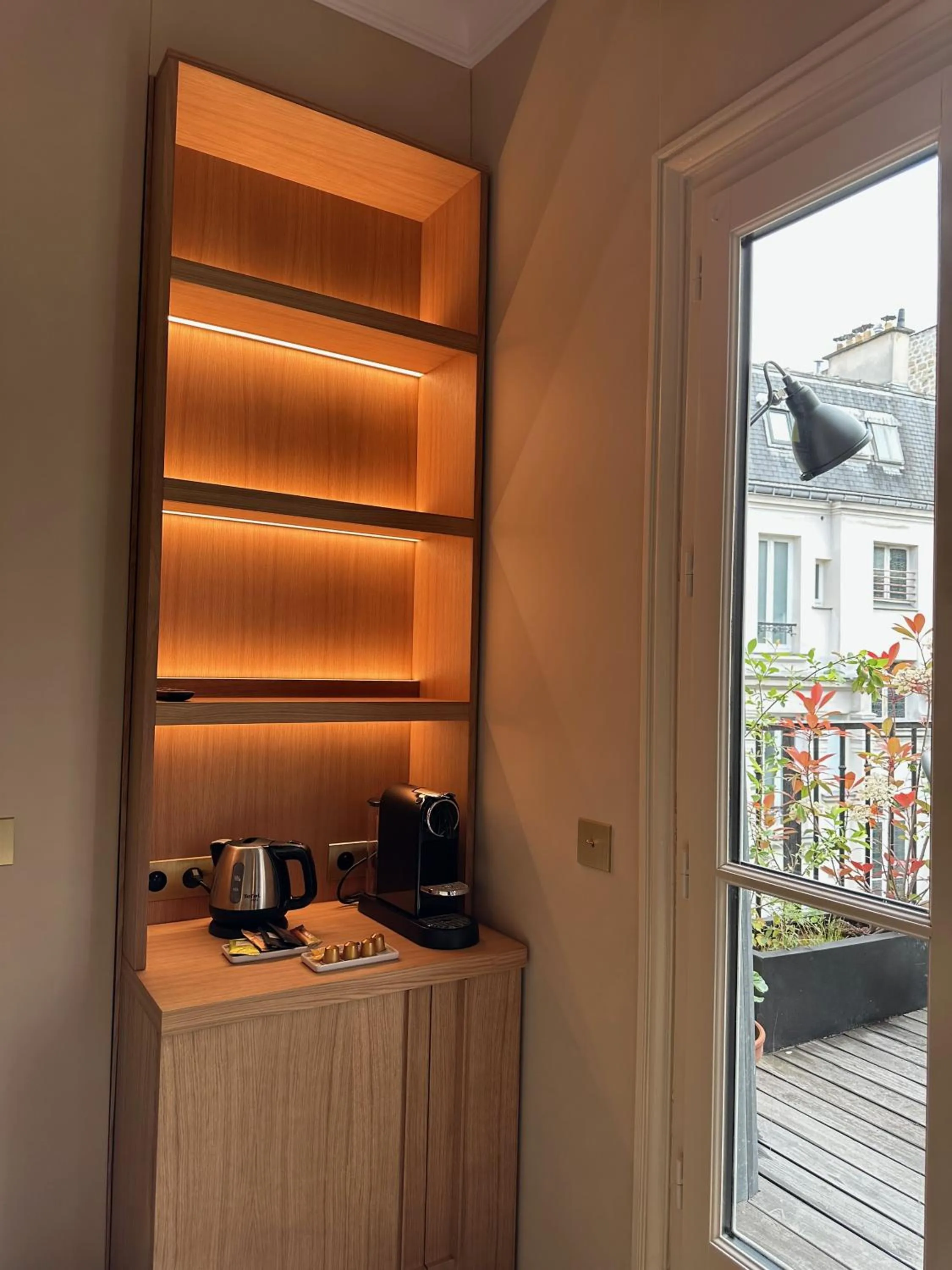 Coffee/tea facilities in Beausejour Ranelagh