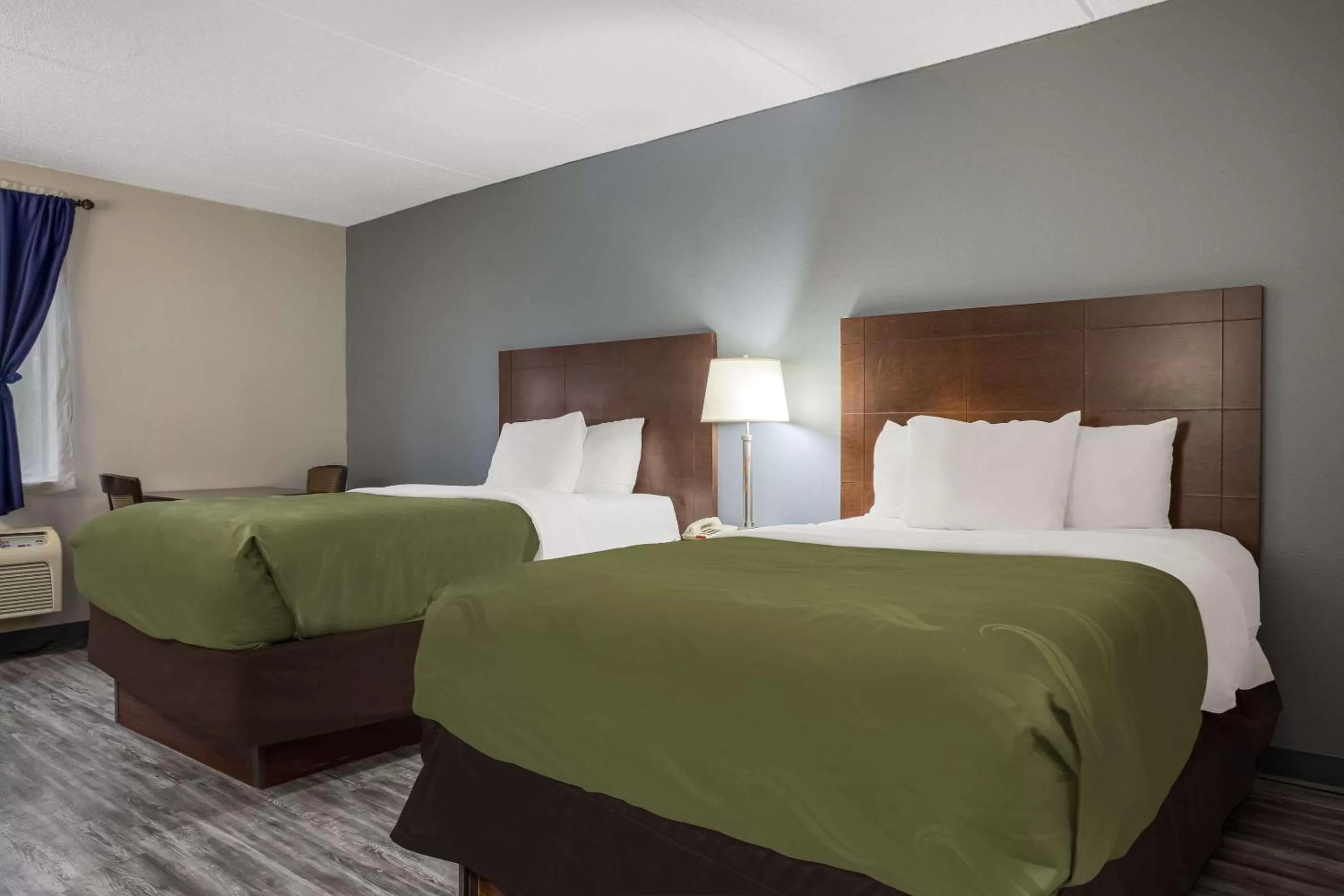 Bedroom, Bed in Quality Inn Toledo Westgate