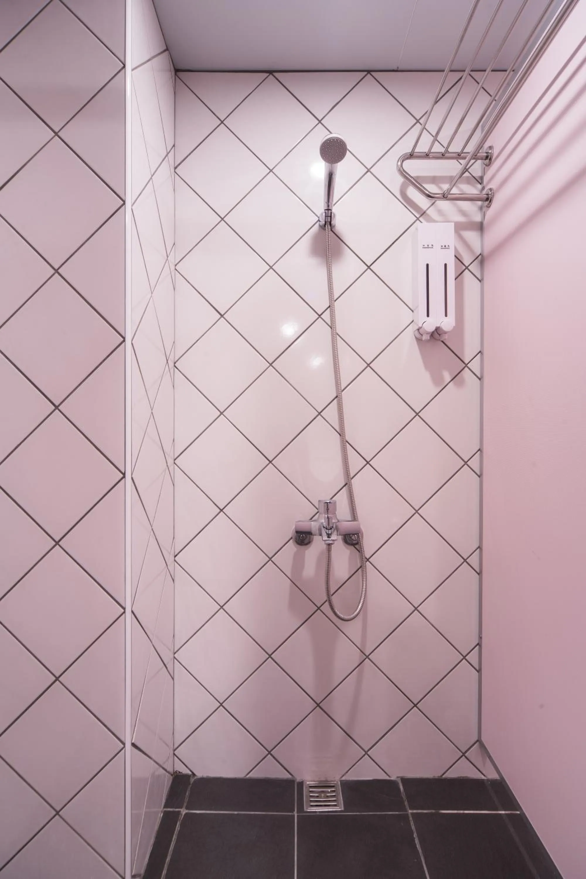 Shower in Hotel Fun - Linsen