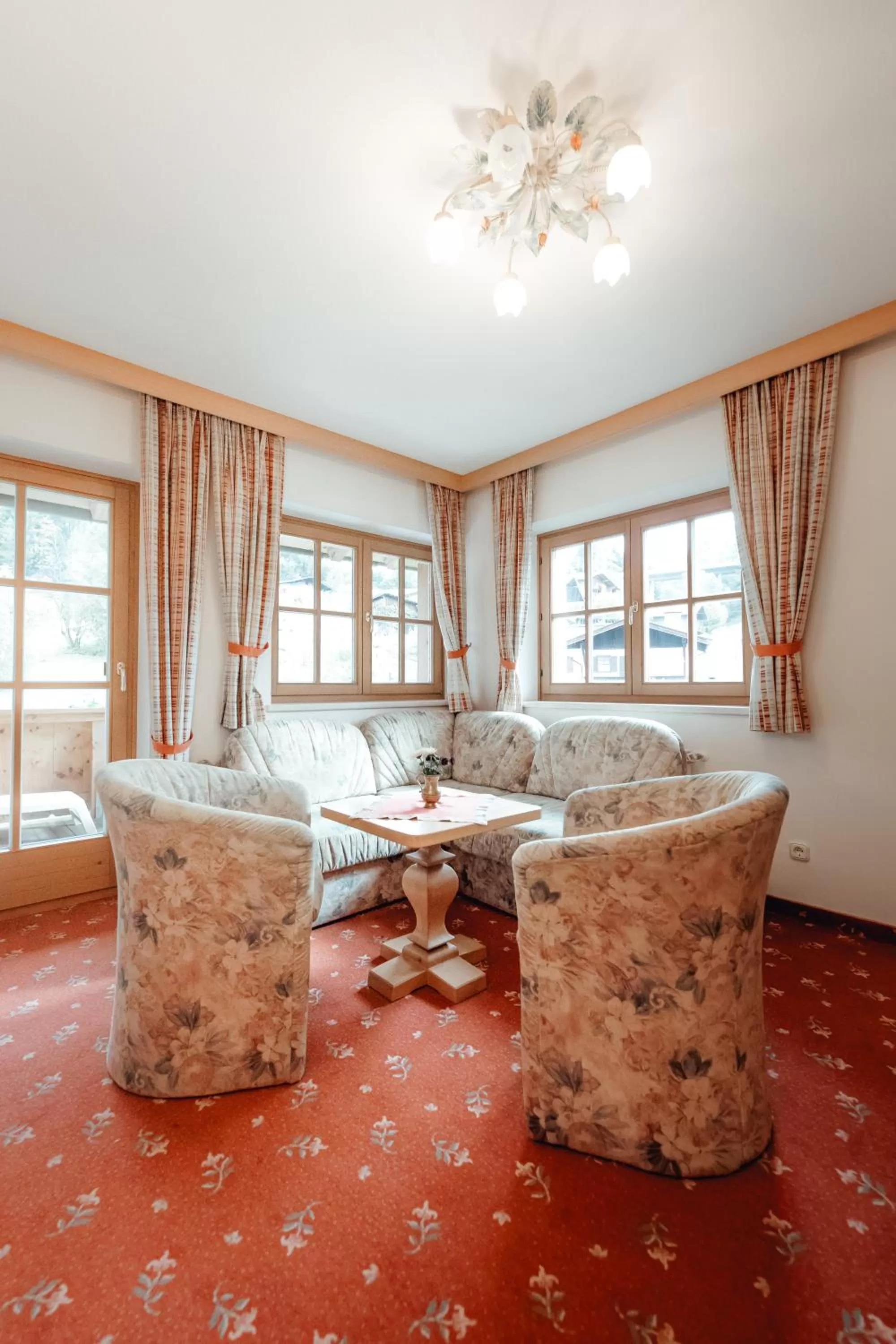 Living room in Zimmer & Ferienwohnungen Dandler