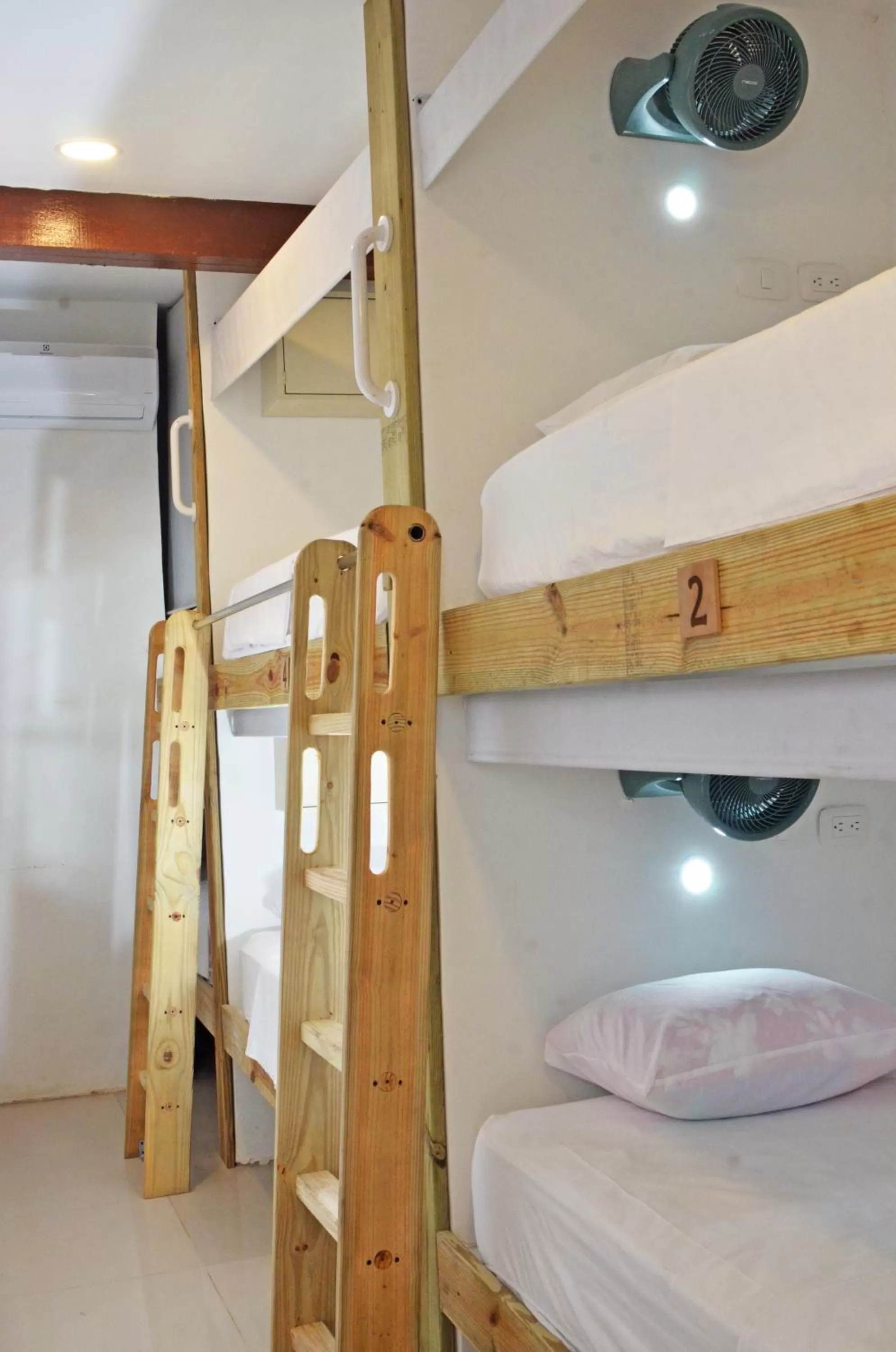 Photo of the whole room, Bunk Bed in Faro de Alejandría Hostel