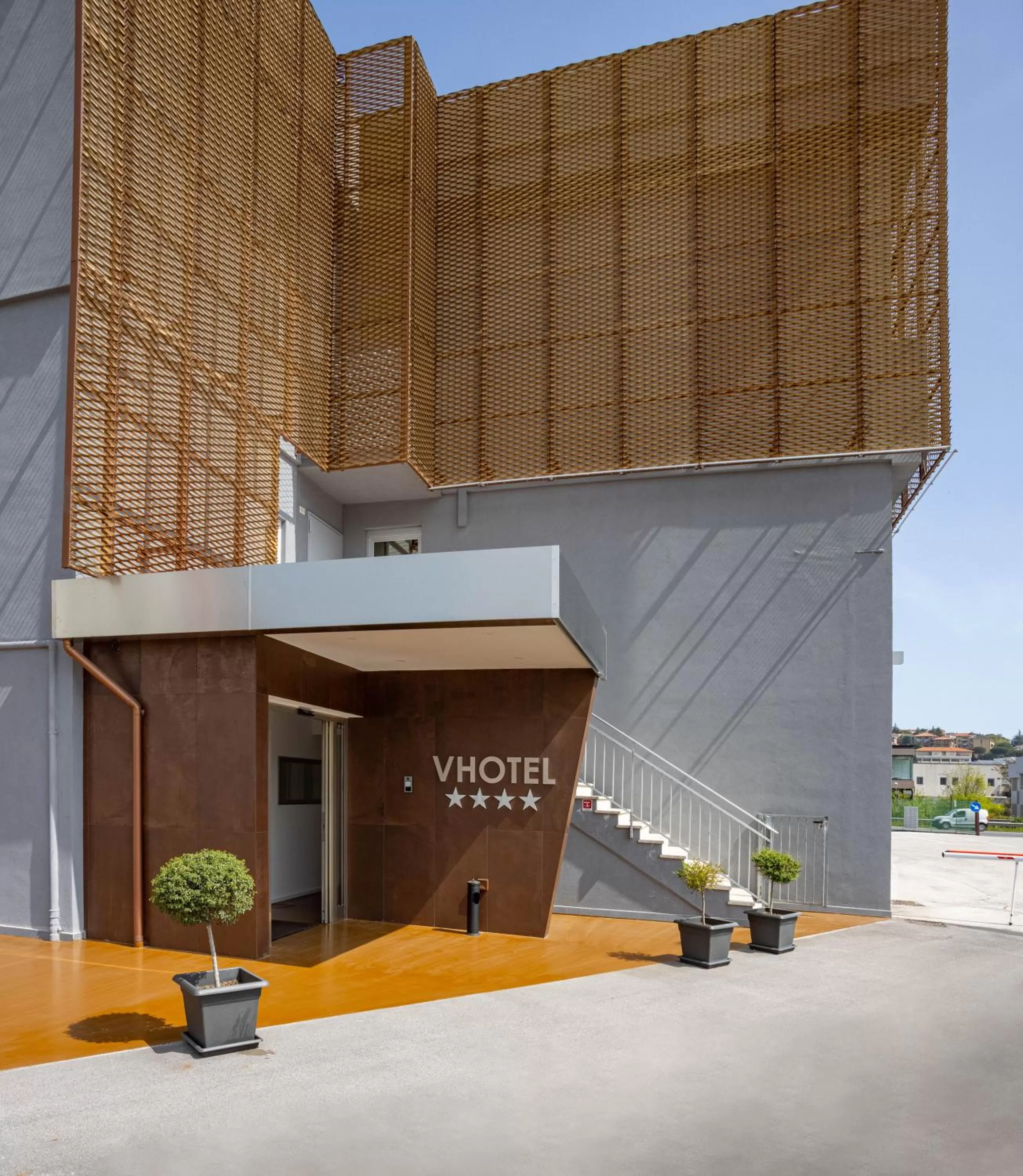 Facade/entrance in V Hotel