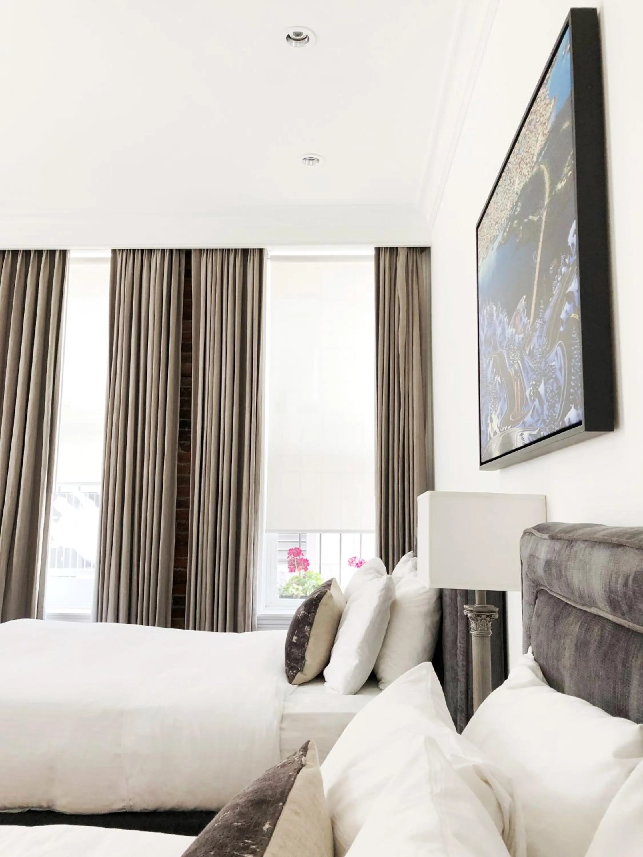 Bedroom, Bed in Victorian Hotel