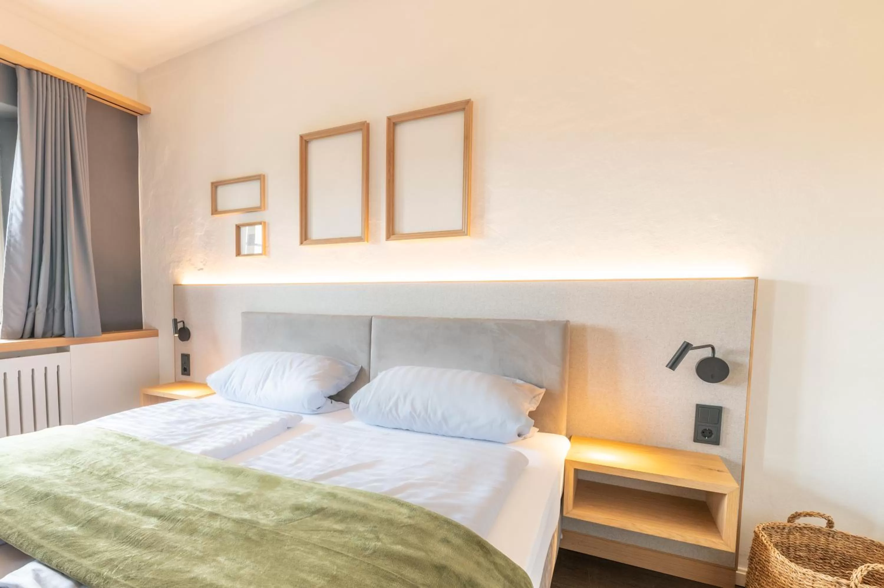 Bed in LANDHOTEL ALTE ZOLLSTATION- Historical Building