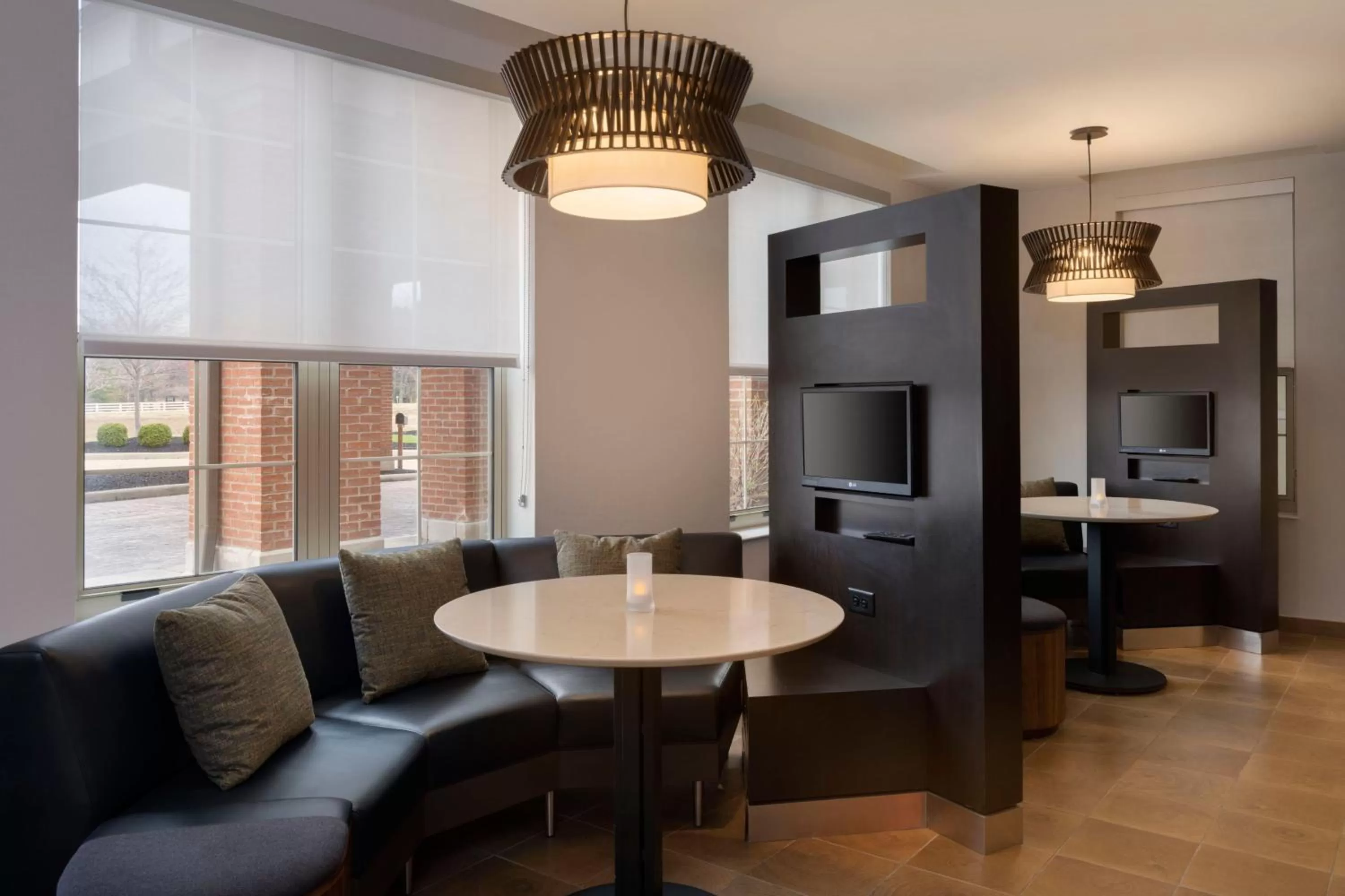 Restaurant/places to eat in Courtyard by Marriott Columbus New Albany