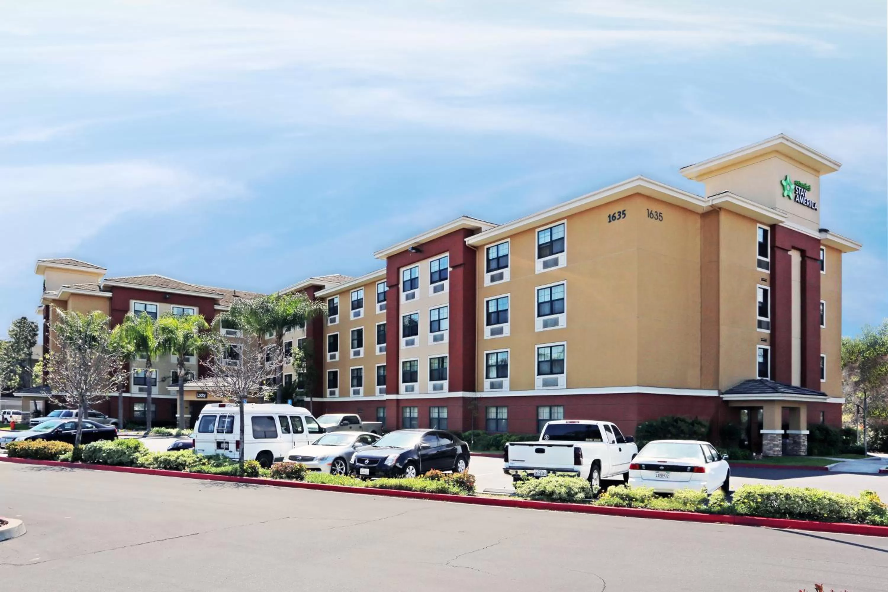 Property building in Extended Stay America Suites - Orange County - Katella Ave