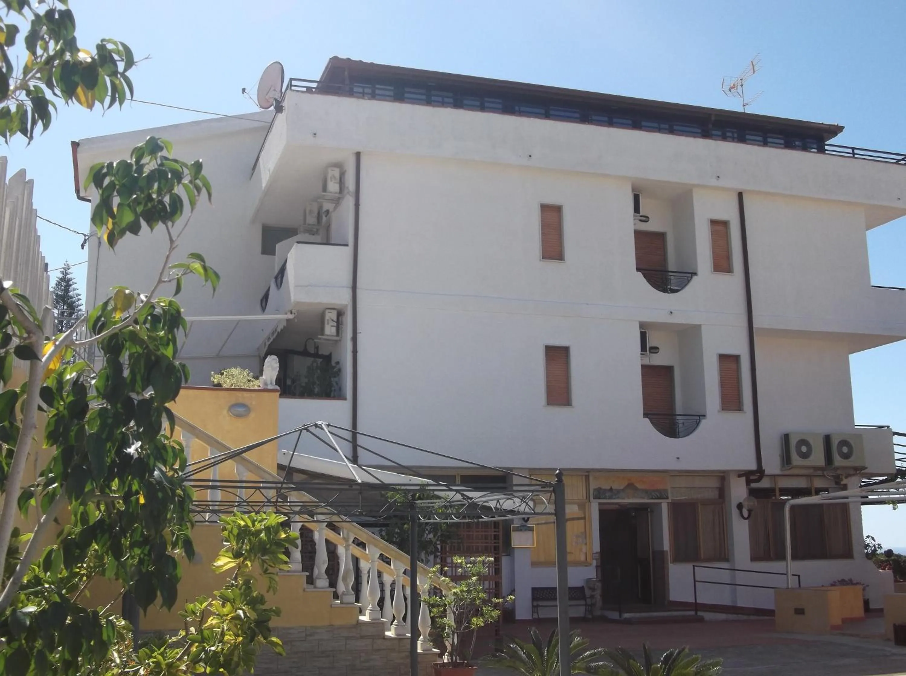 Facade/entrance in Hotel Il Vulcano