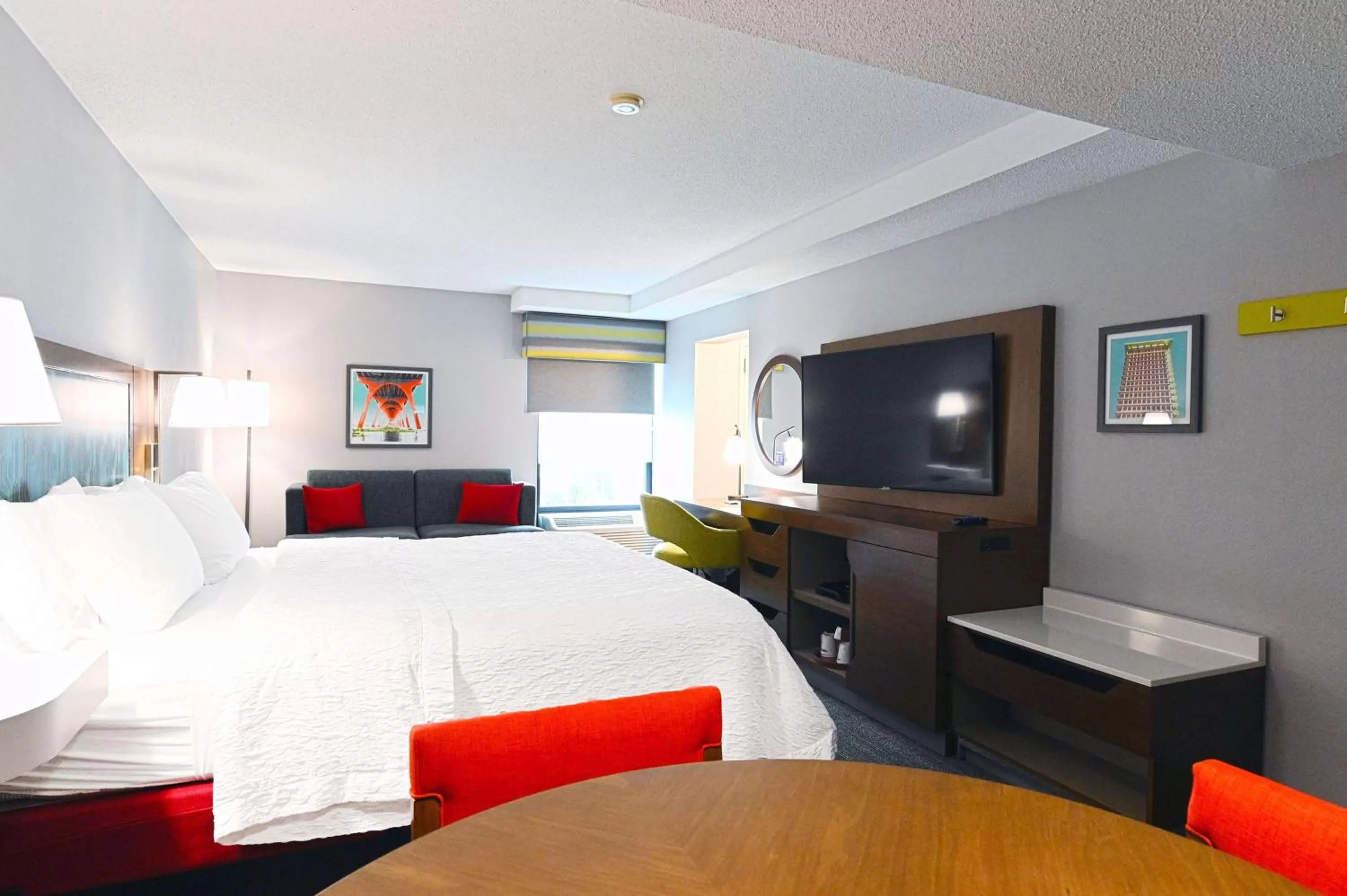 Bedroom, Bed in Hampton Inn Richmond-West Innsbrook