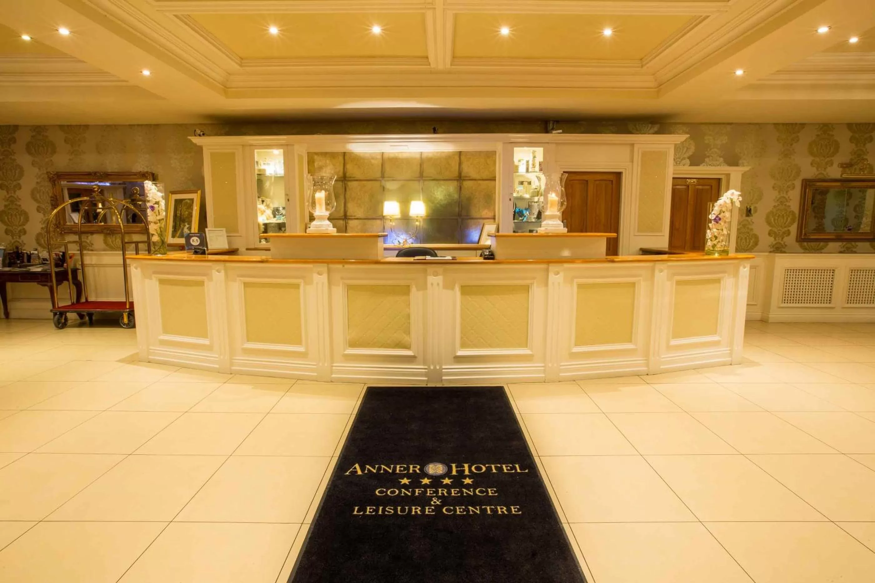 Lobby or reception in Anner Hotel