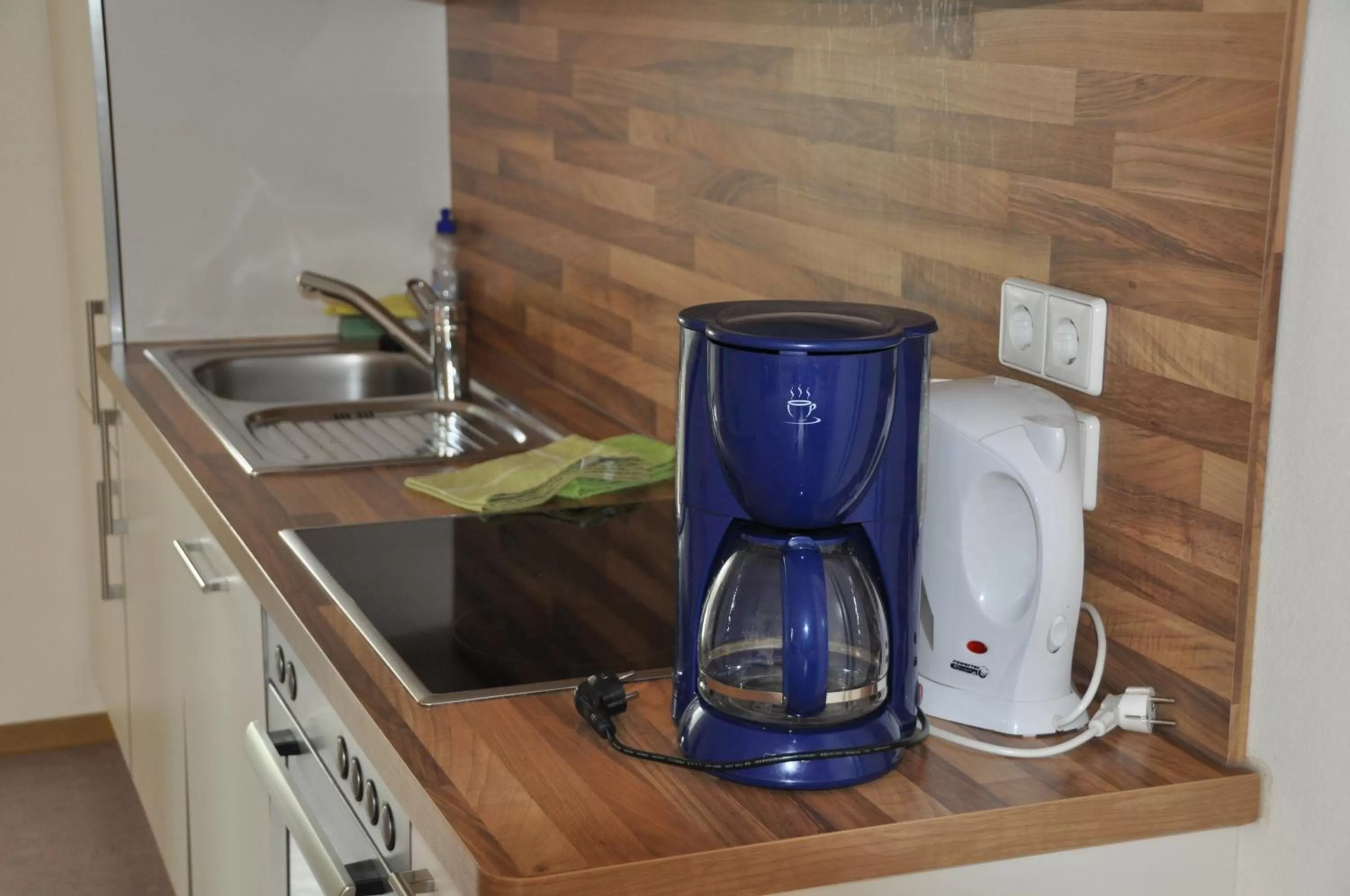 Kitchen or kitchenette in Gästehaus stuttgART36