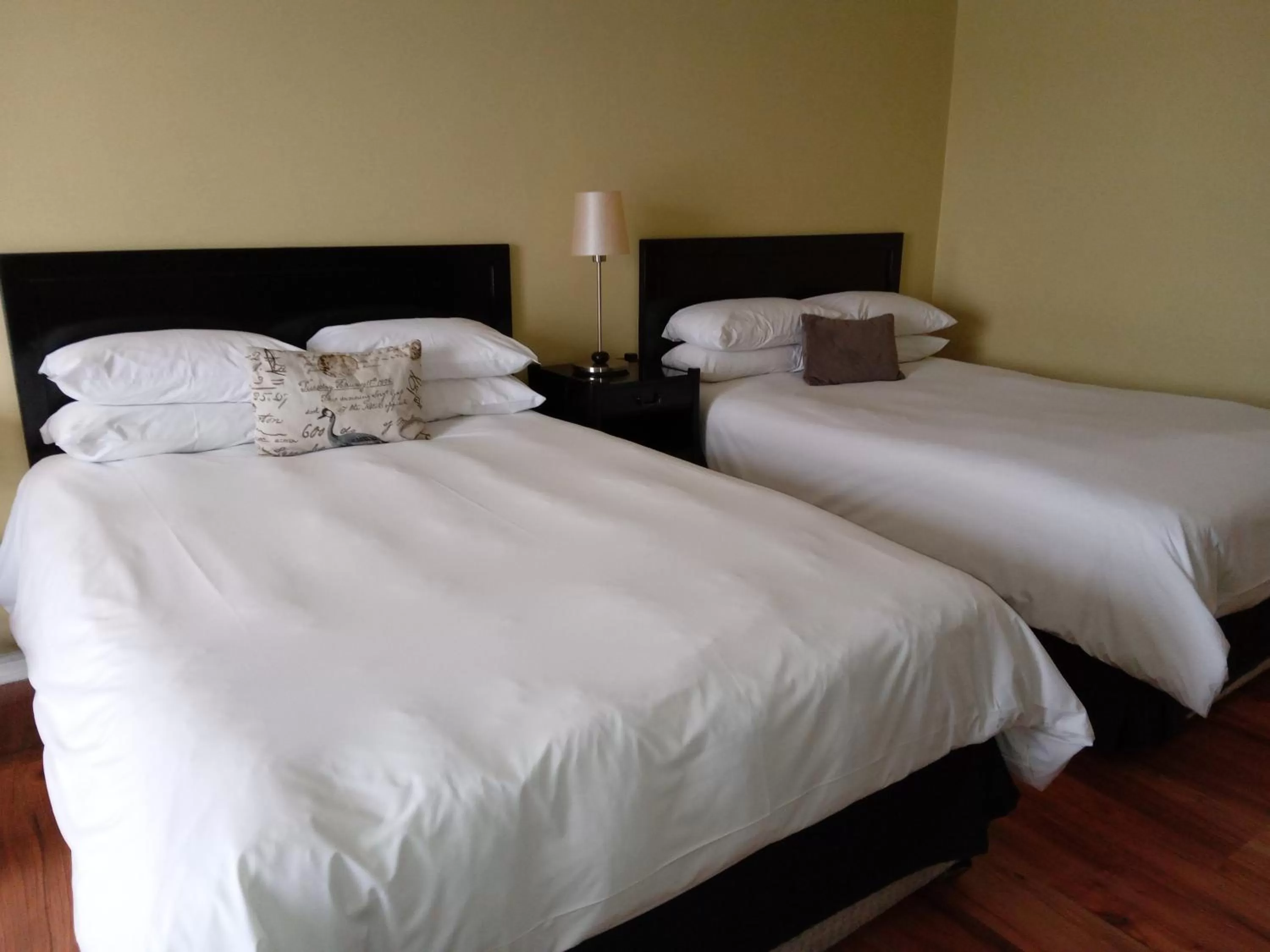 Shower, Bed in Protea Hotel by Marriott Bloemfontein