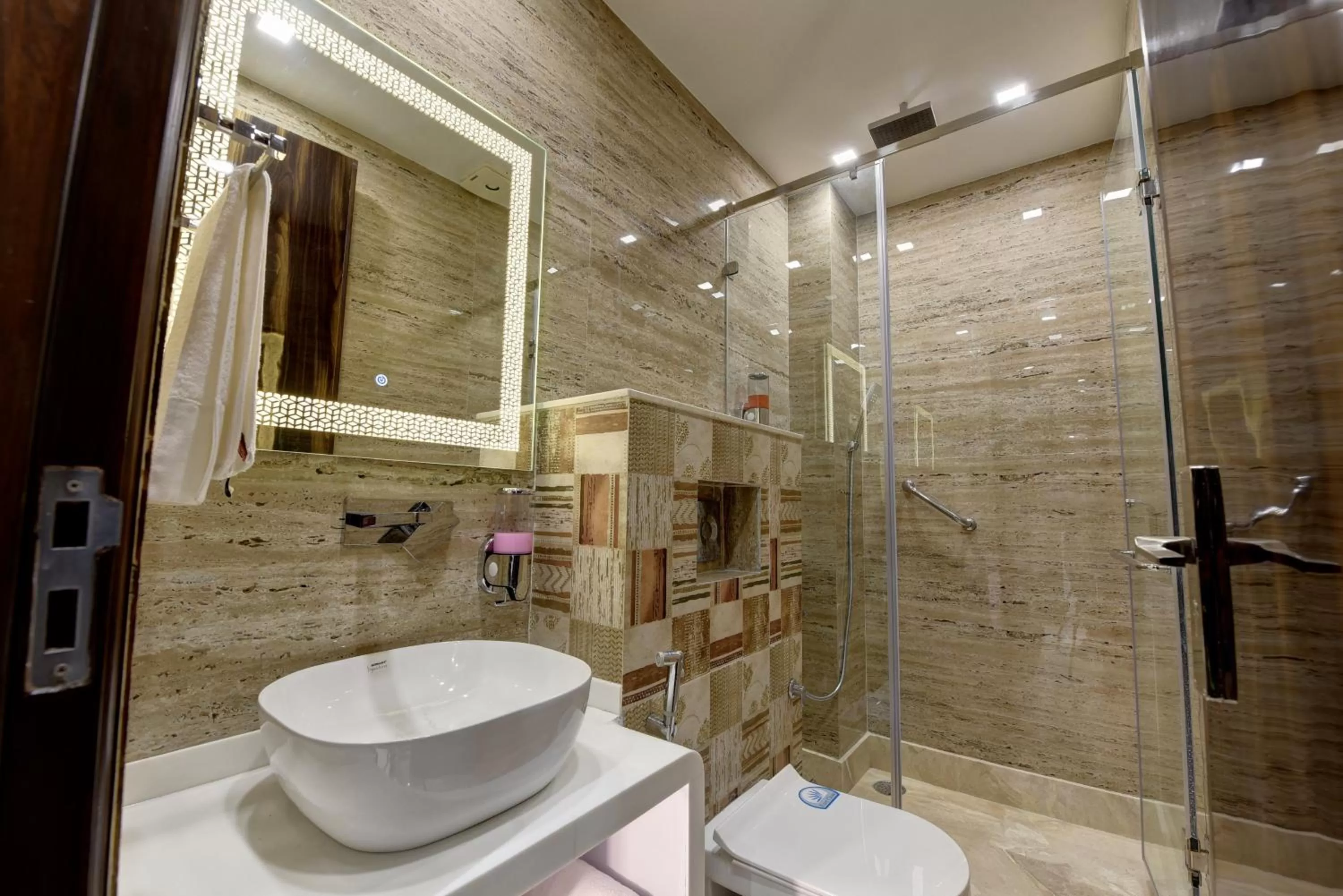 Bathroom in GOLDEN TREE