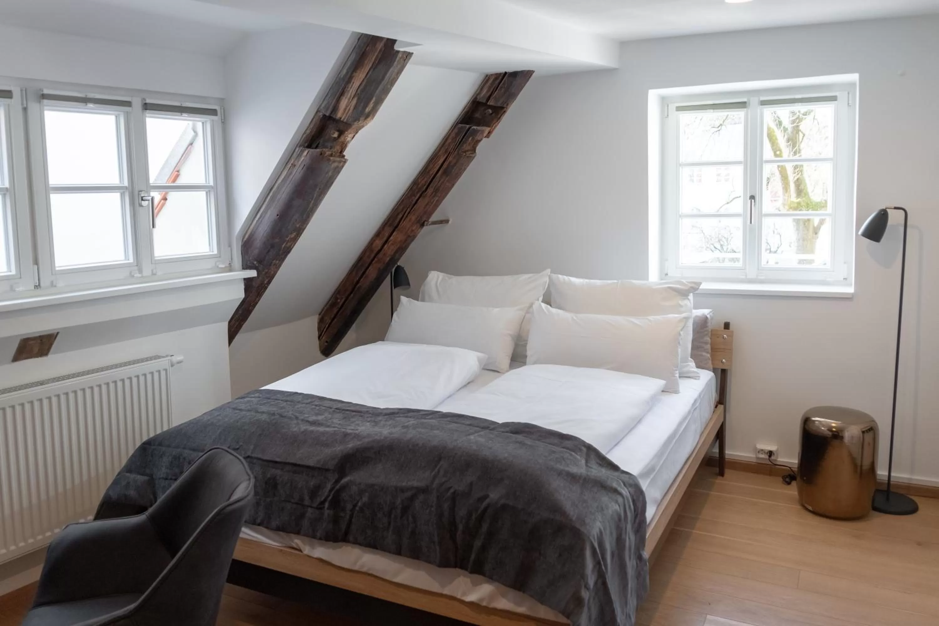 Bed in ANA Living Augsburg City Center by Arthotel ANA - Self-Service-Hotel