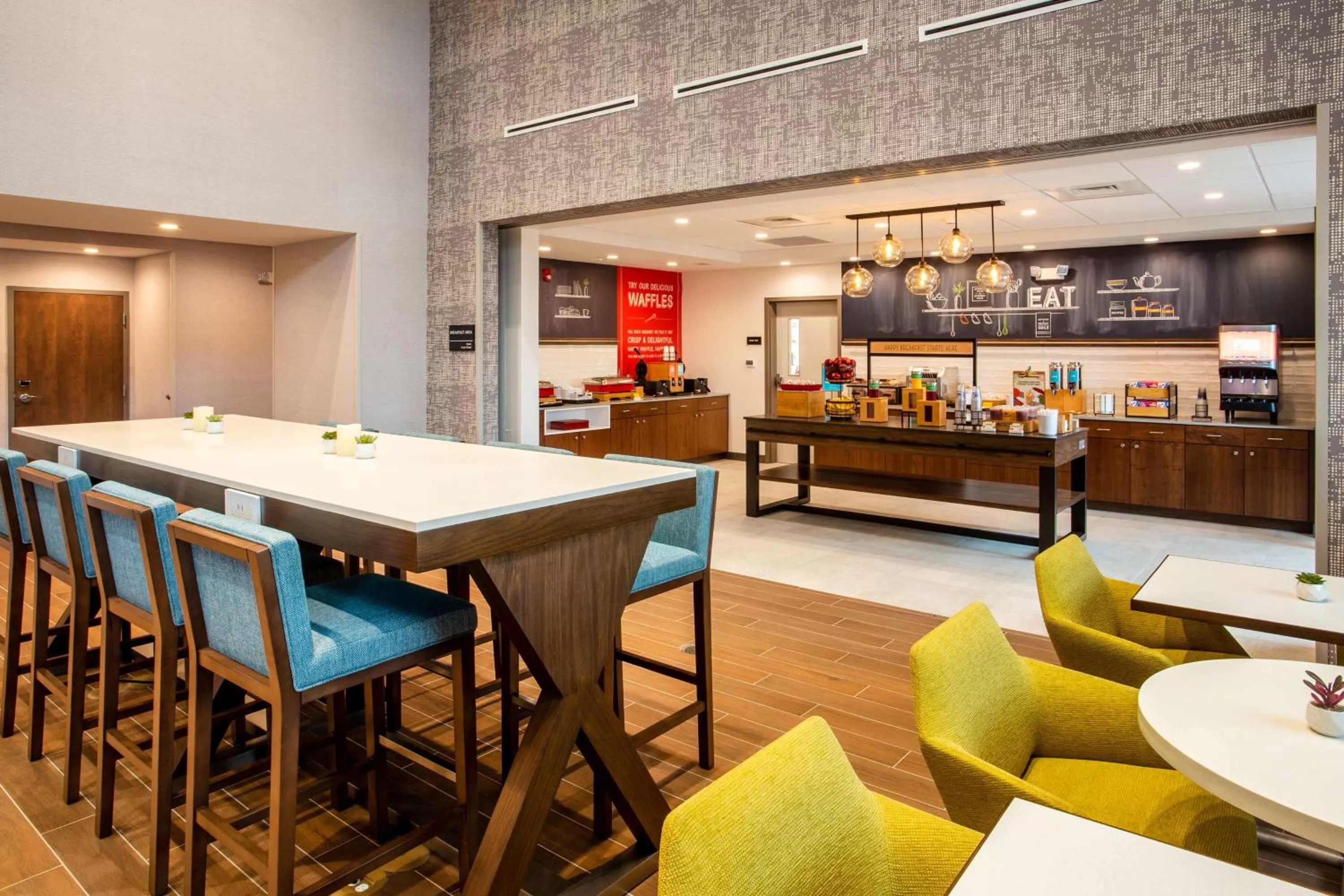 Breakfast in Hampton Inn & Suites North Port, Fl