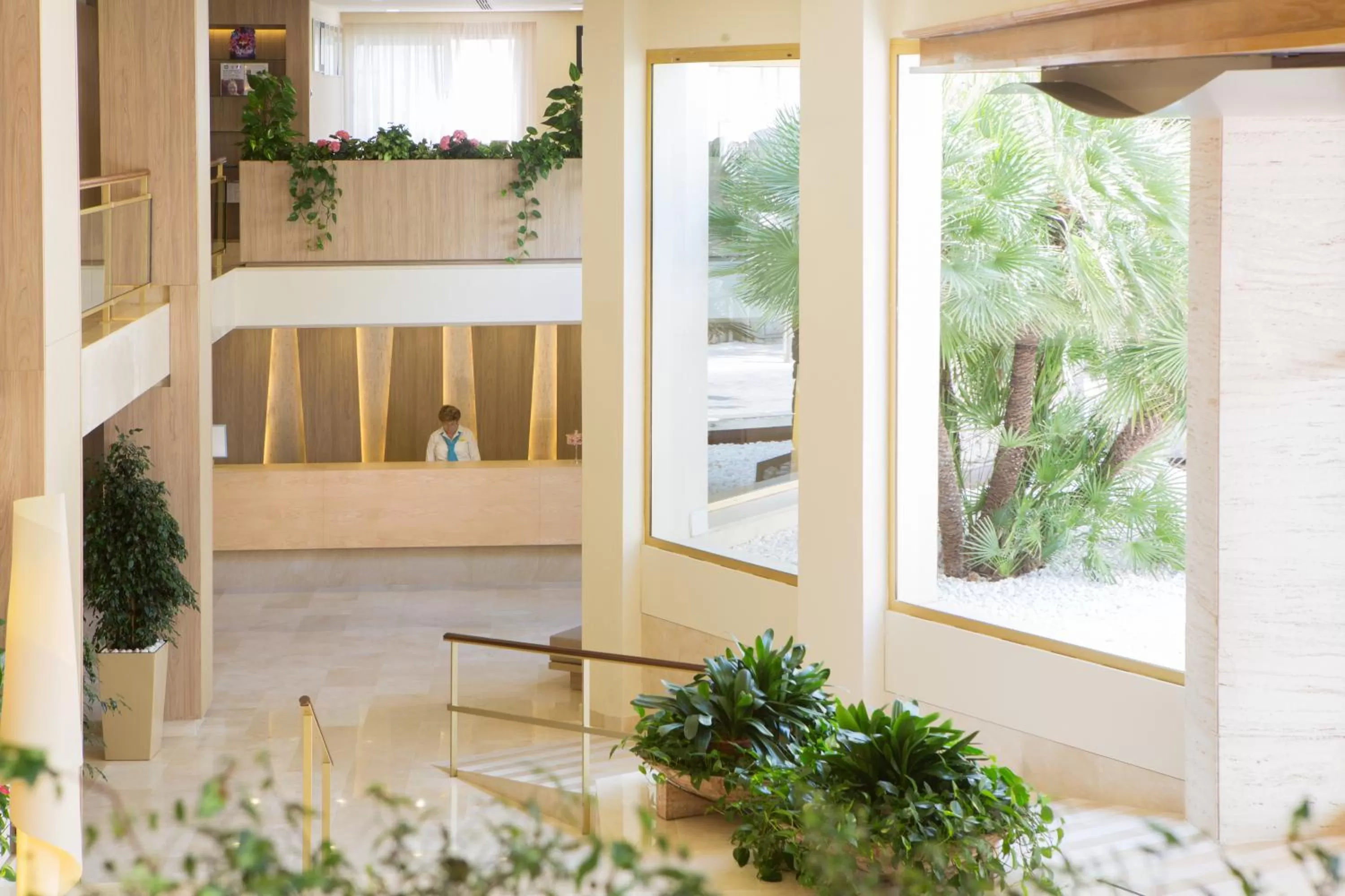 Communal lounge/ TV room in Hotel Sabina