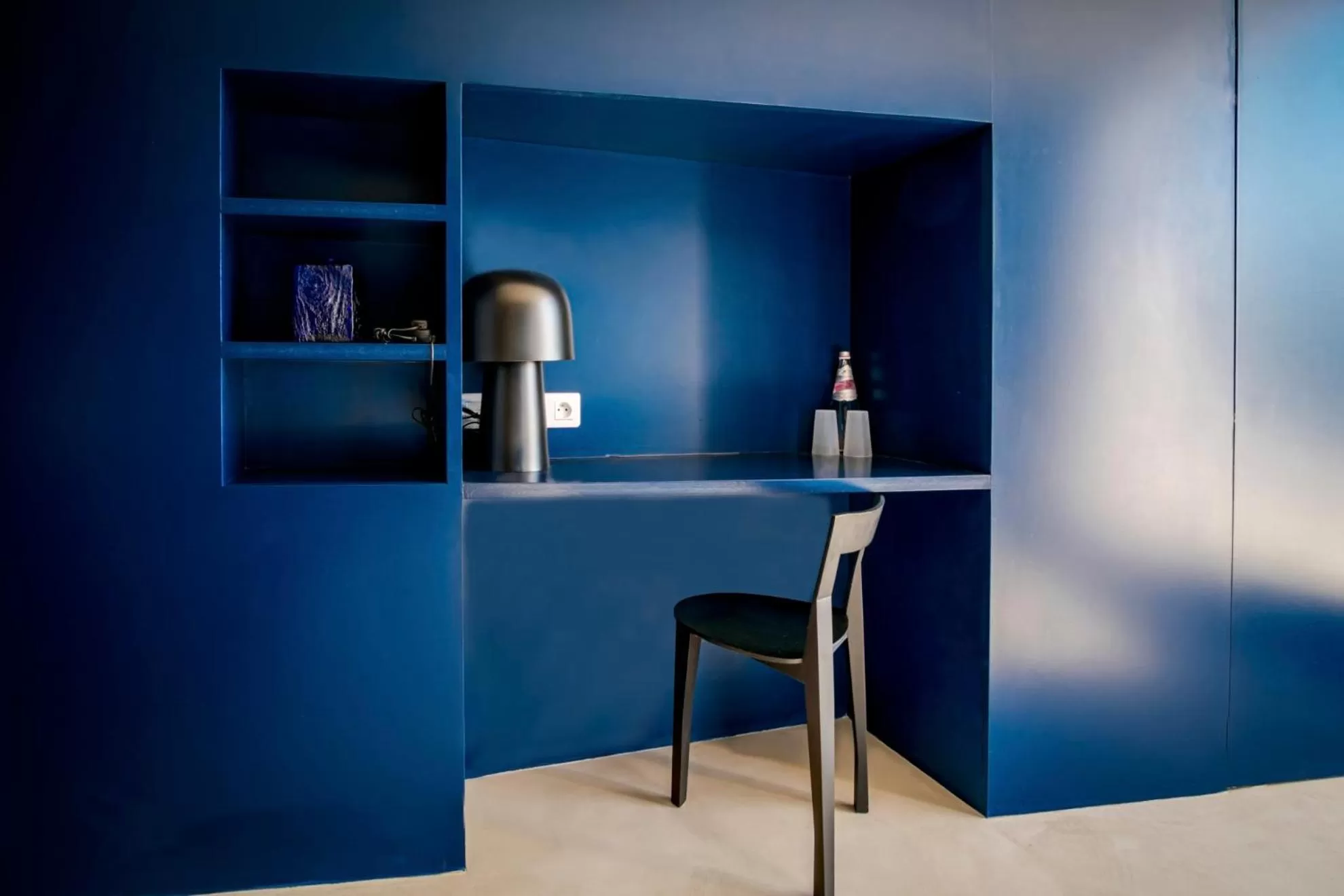 Decorative detail in Hôtel La Reine Jane