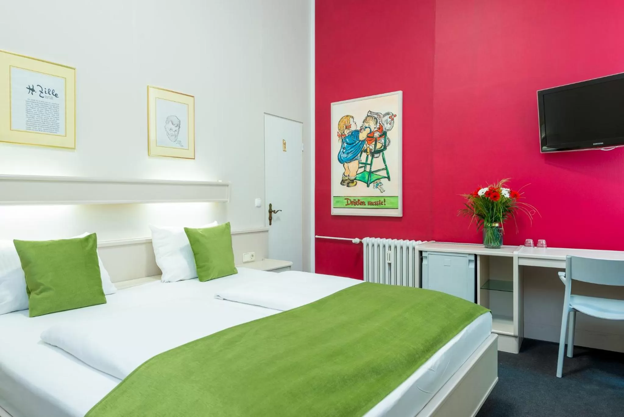 Photo of the whole room, Bed in W22 Hotel am Kurfürstendamm