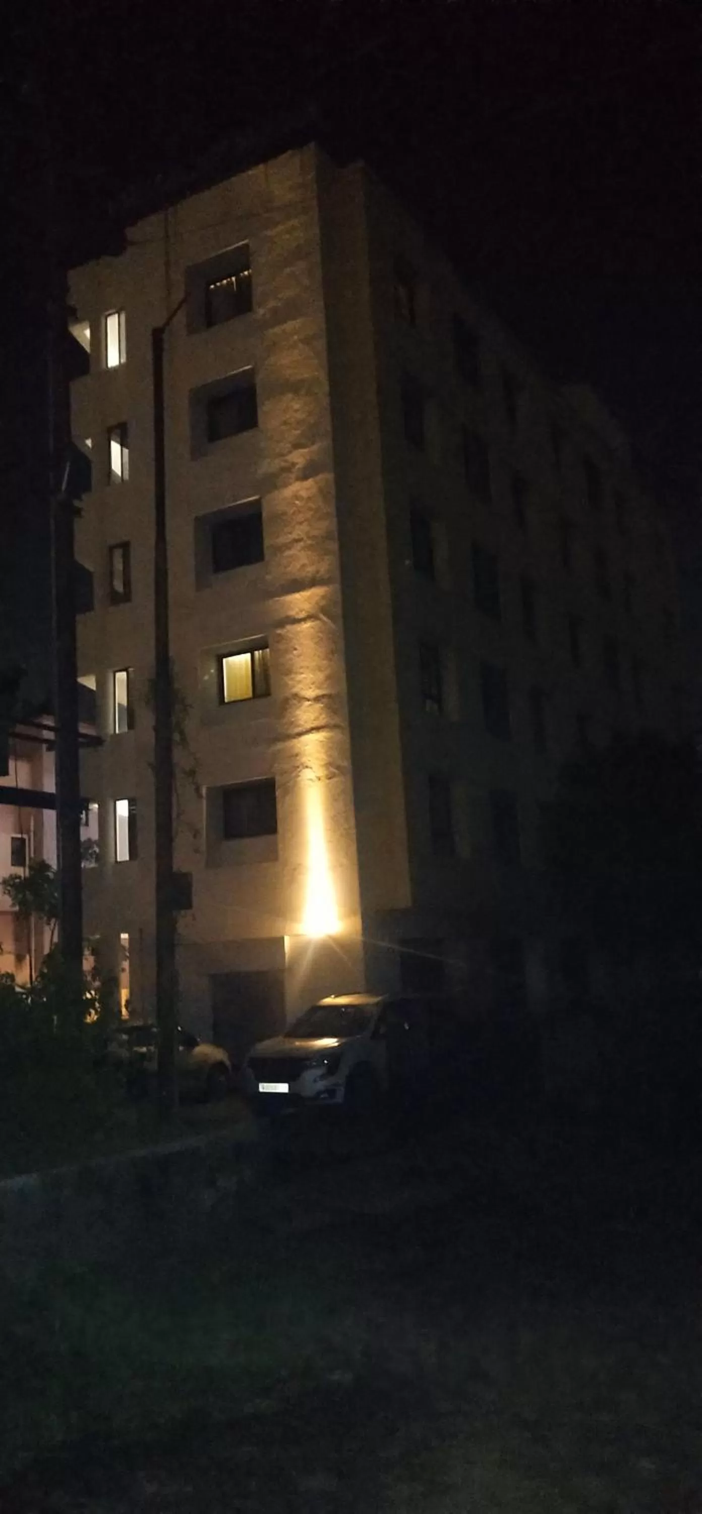 Property building in Hotel Sumanchandra Suites