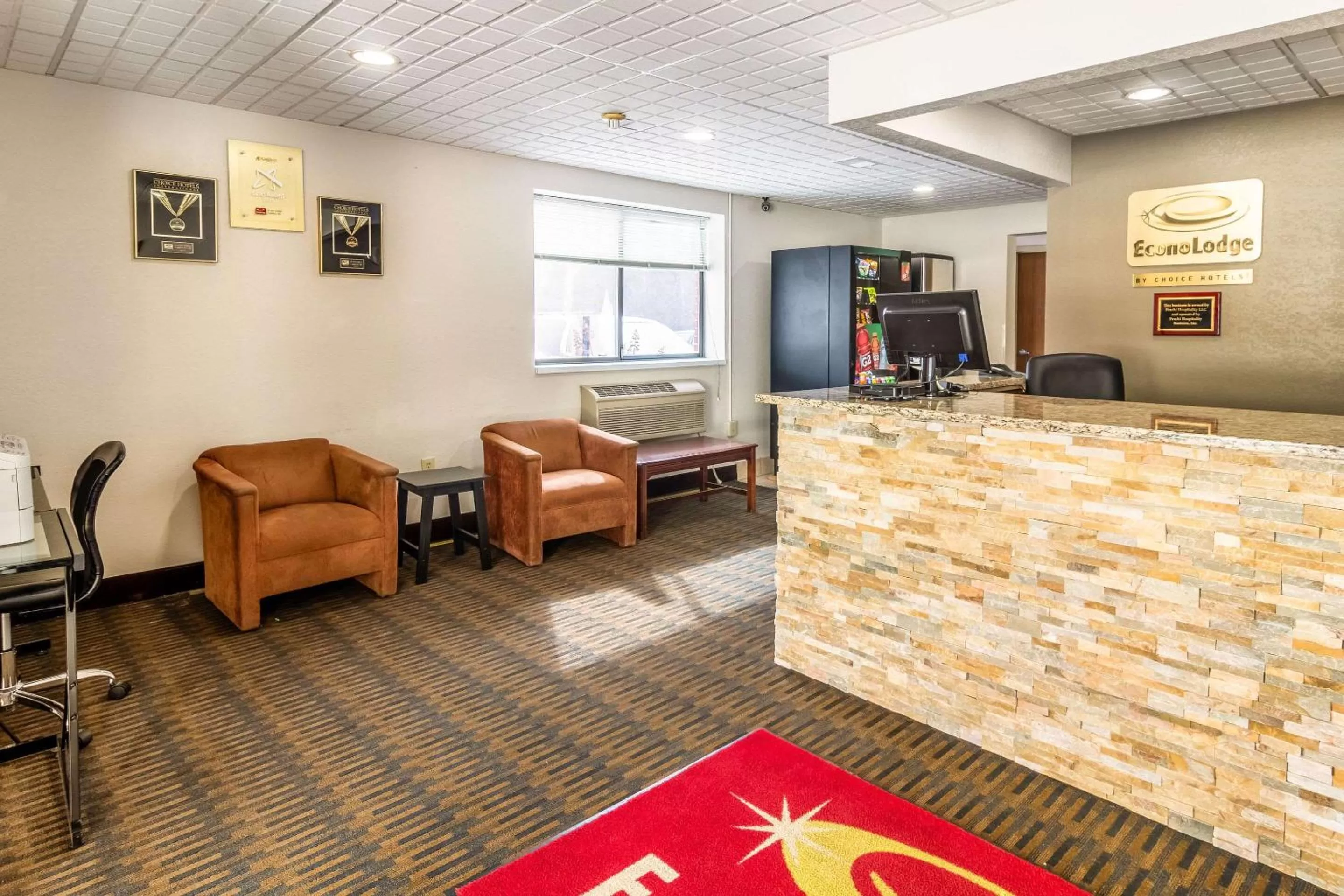 Lobby or reception, Bed in Econo Lodge Cadillac by Choice