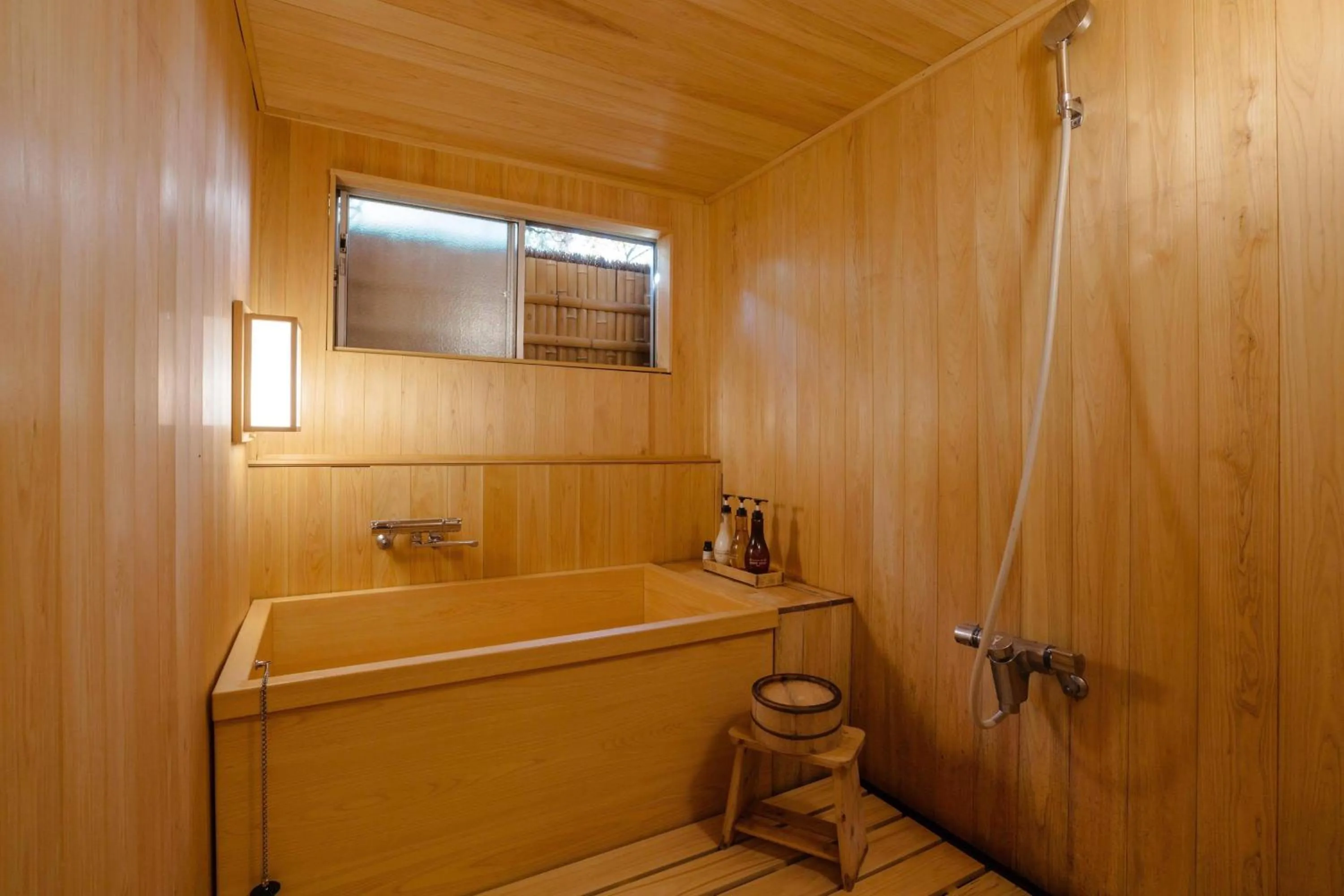 Shower in Kyoto Nanzenji Ryokan Yachiyo Established in 1915