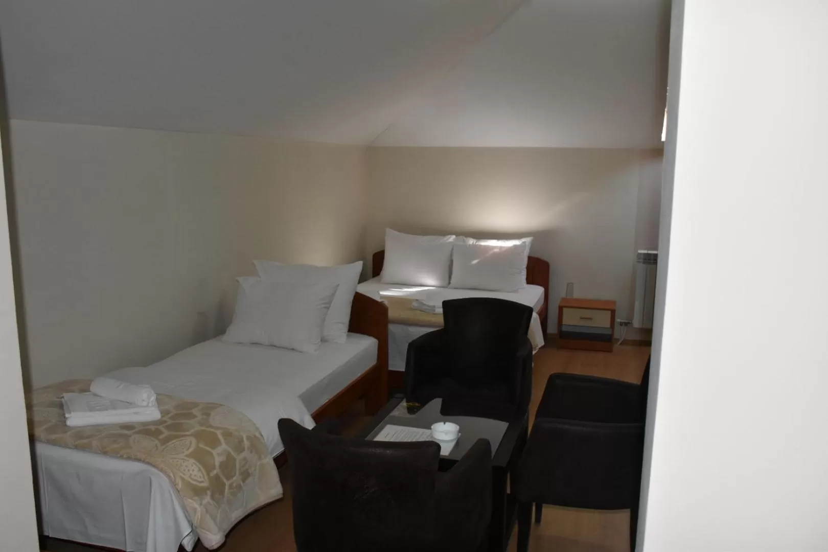 Bed in OSTROG Aparthotel KOLIBA-VLASTNIŠTVO MANASTIRA OSTROG