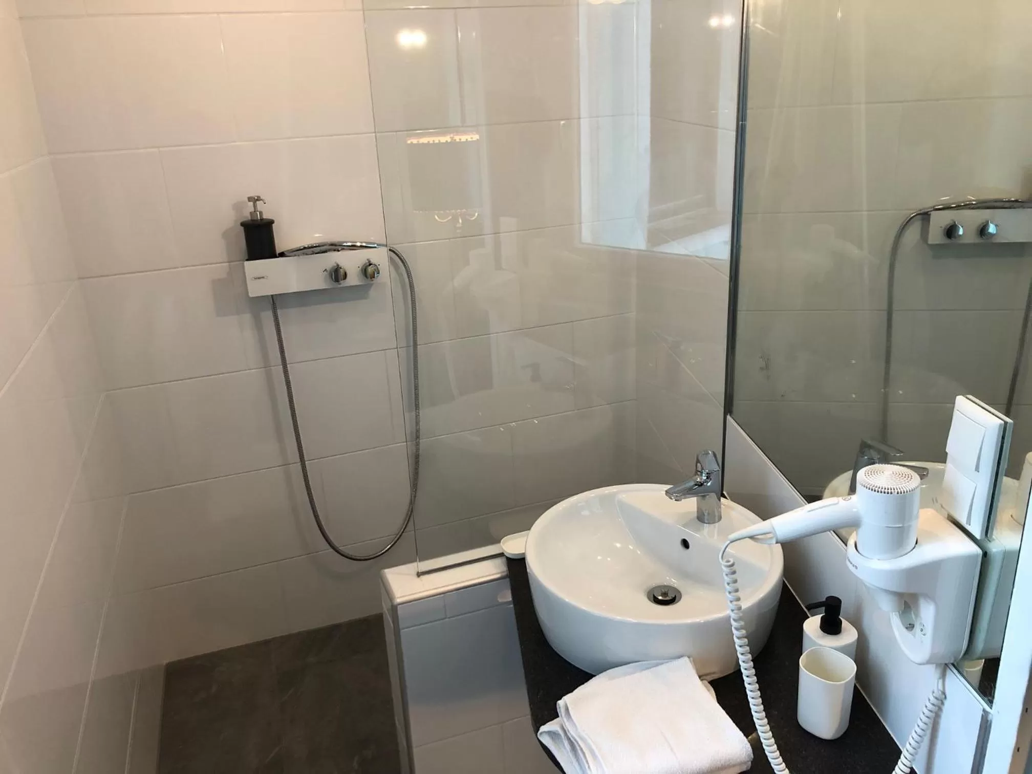 Bathroom in Corso, Bed & Breakfast & Cafe