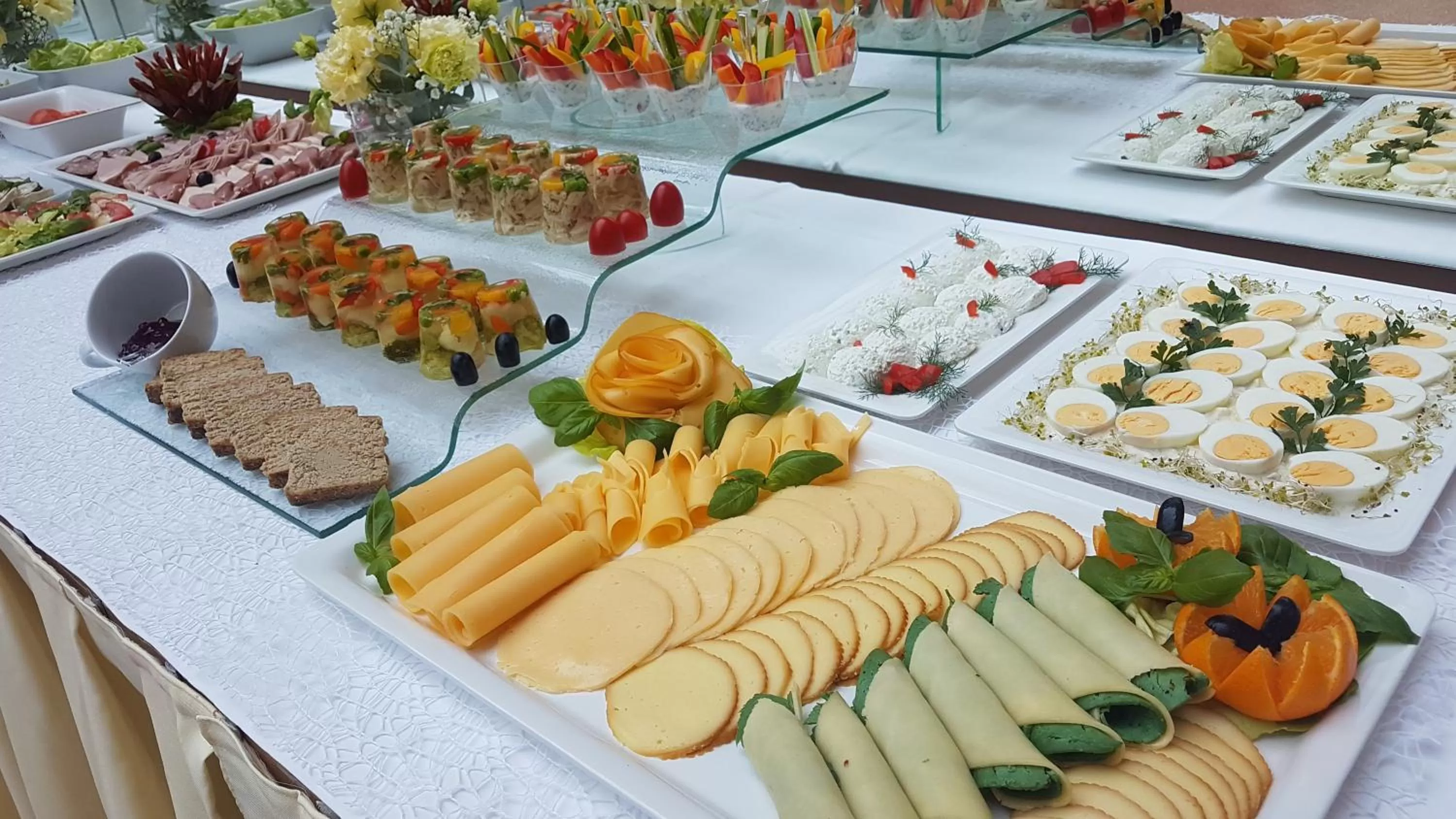 Breakfast in Hotel Gromada Pila