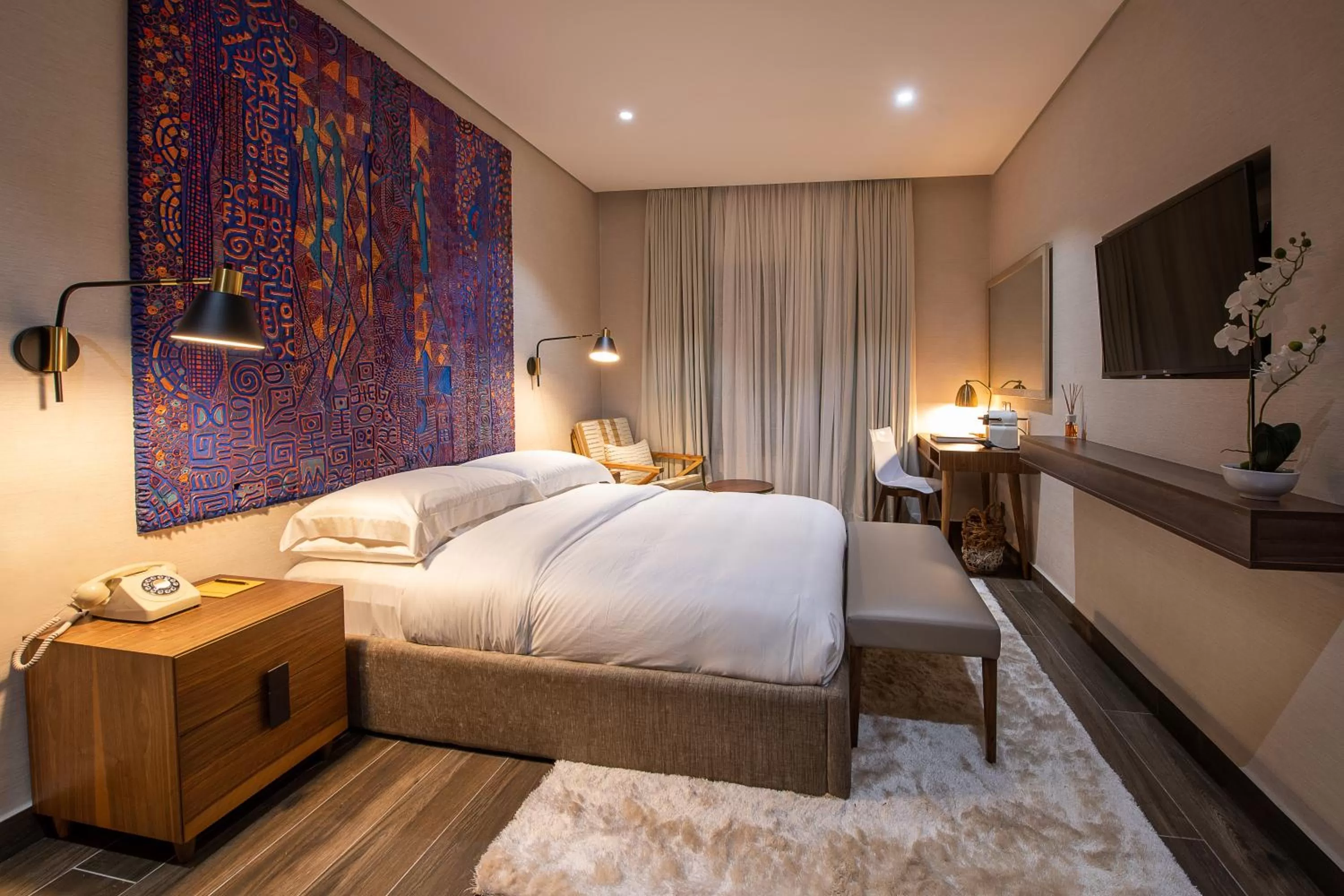 Bedroom, Bed in The White Orchid Hotel