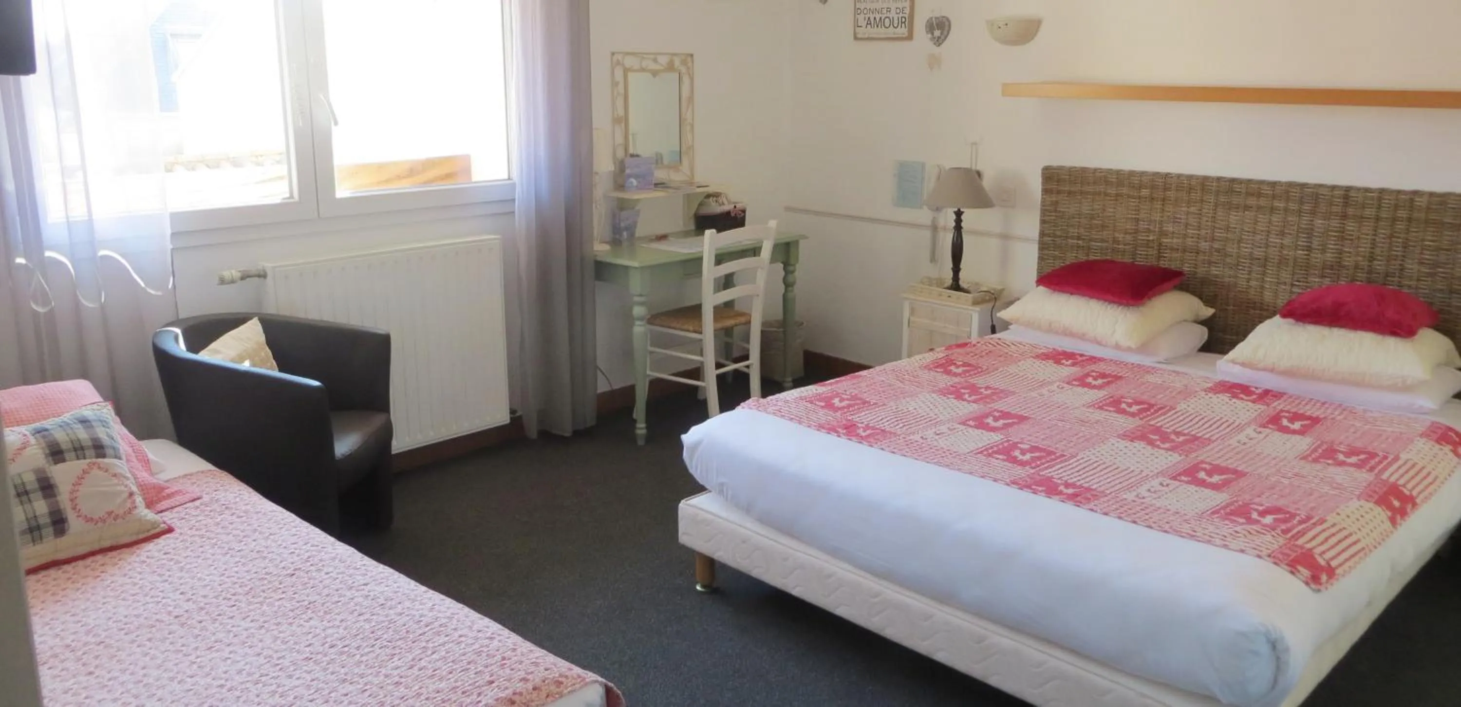 Bed in Hôtel Les Embruns Sables d'Olonne