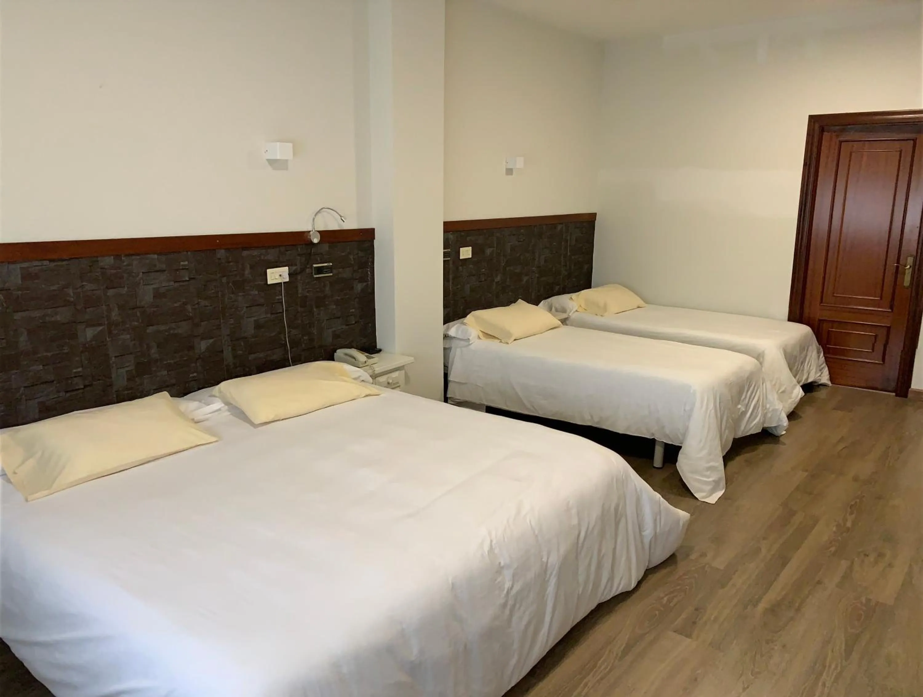 Bedroom, Bed in Hotel Los Olmos