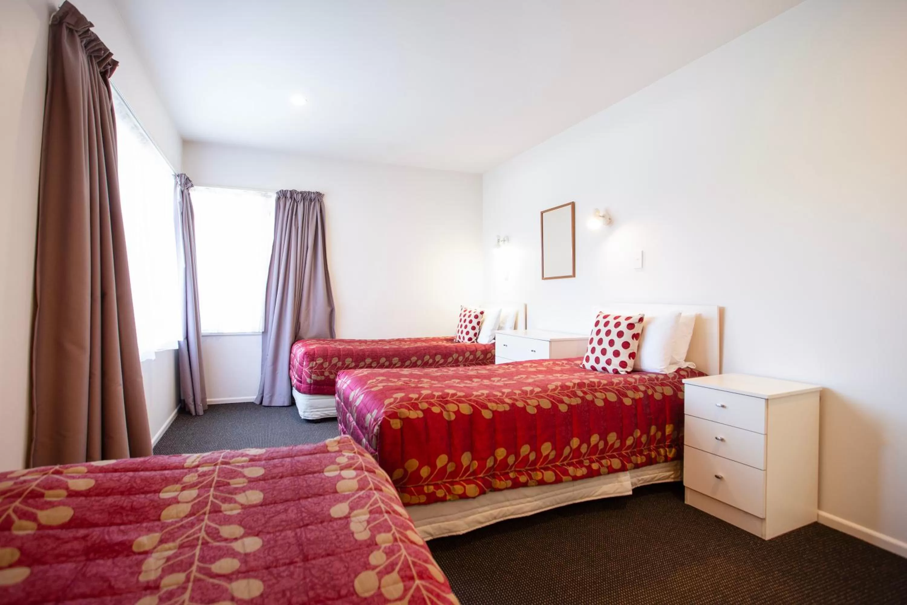 Bedroom, Bed in Casino Court Motor Lodge