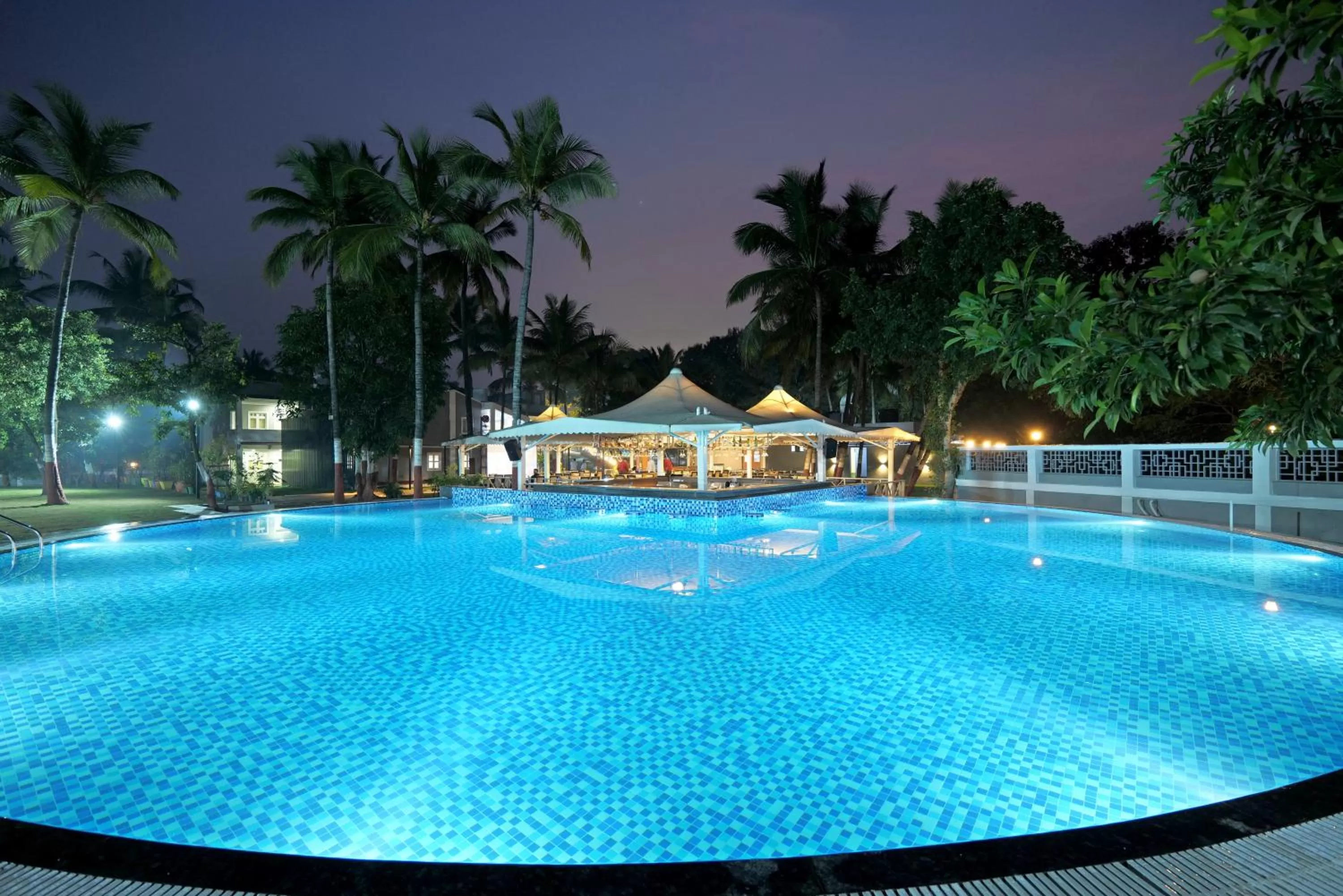 Swimming pool in Gold Beach Villa