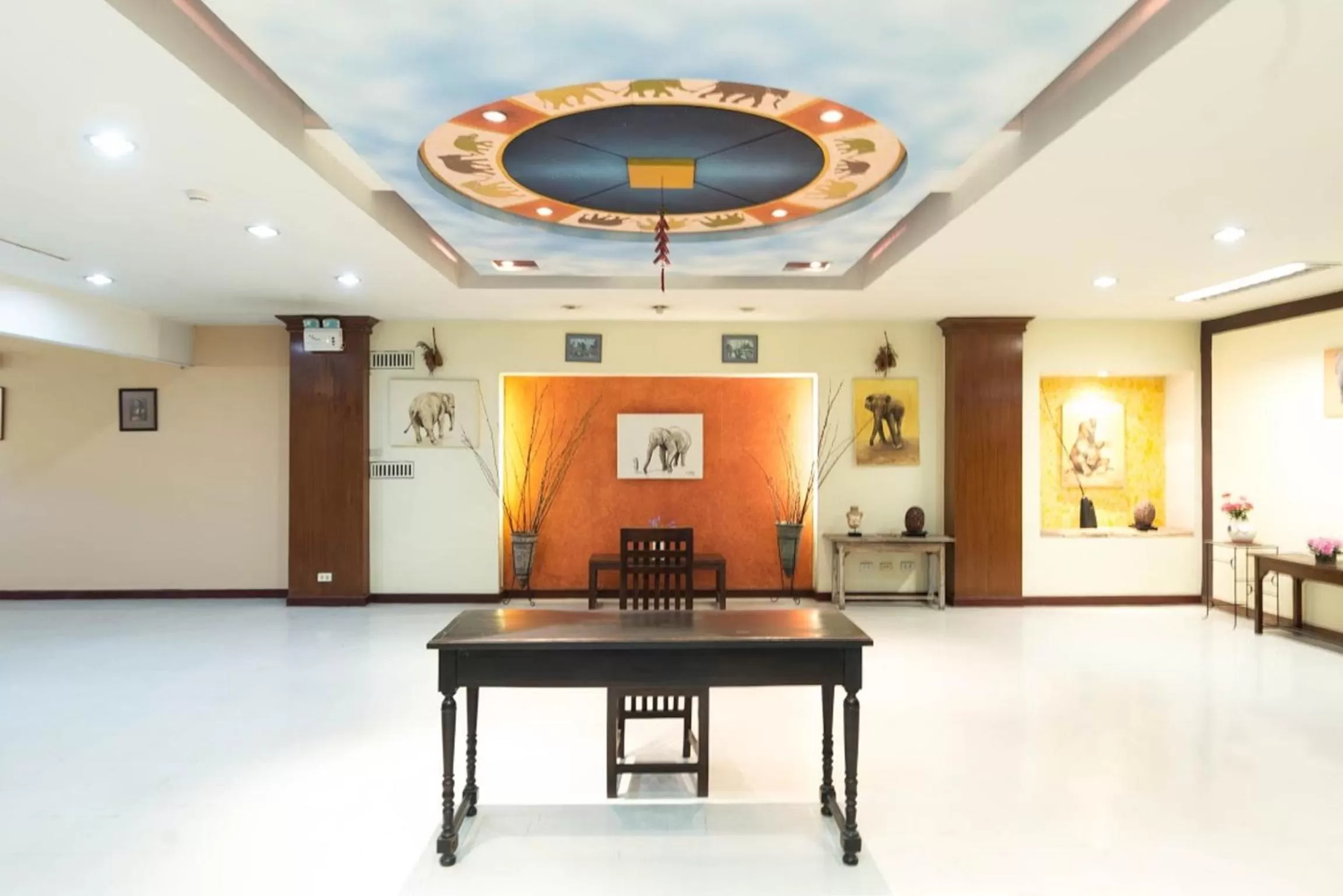 Lobby or reception in Night Bazaar Place