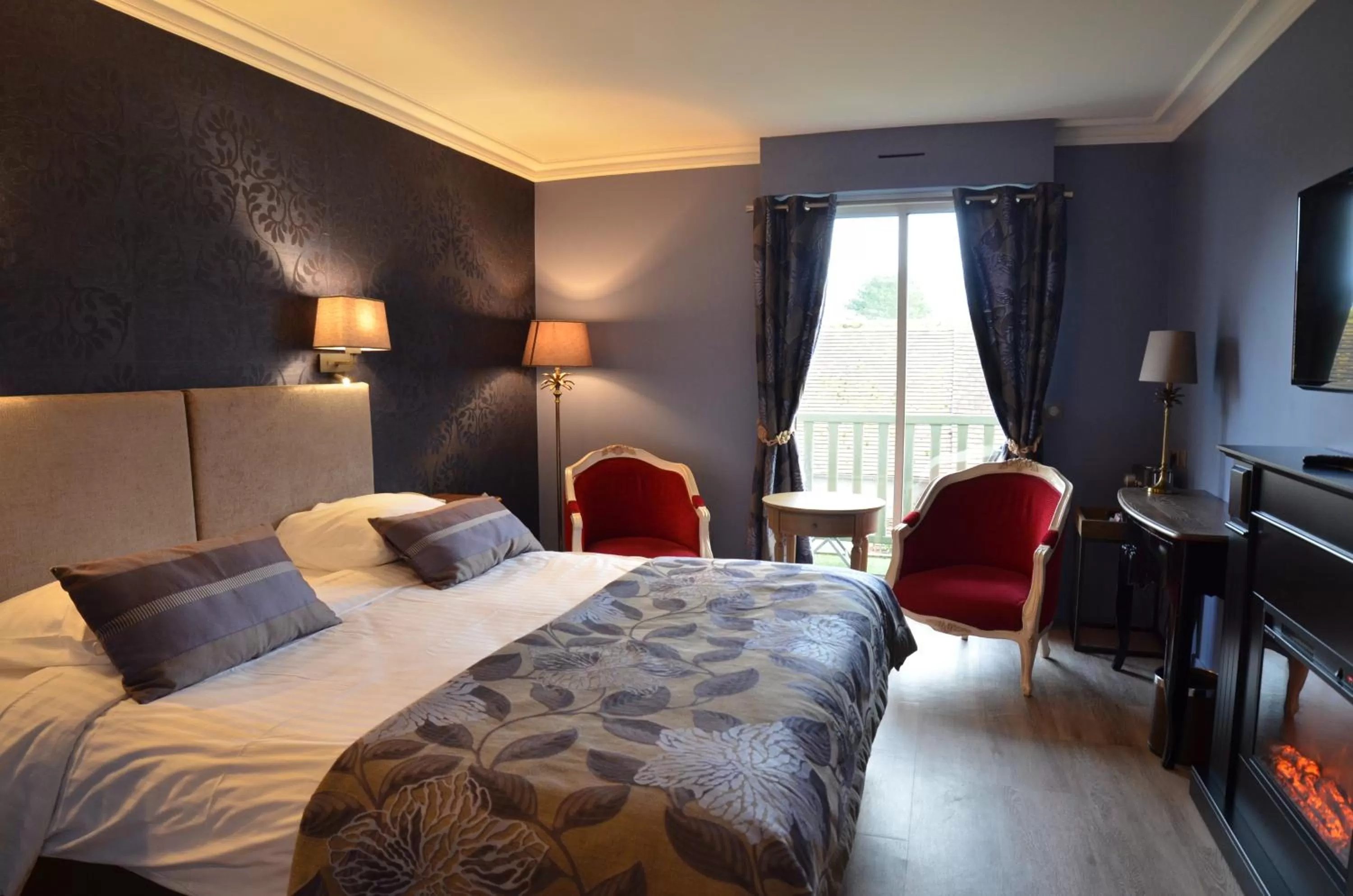 Bed in Villa Augeval Hôtel de charme & Spa